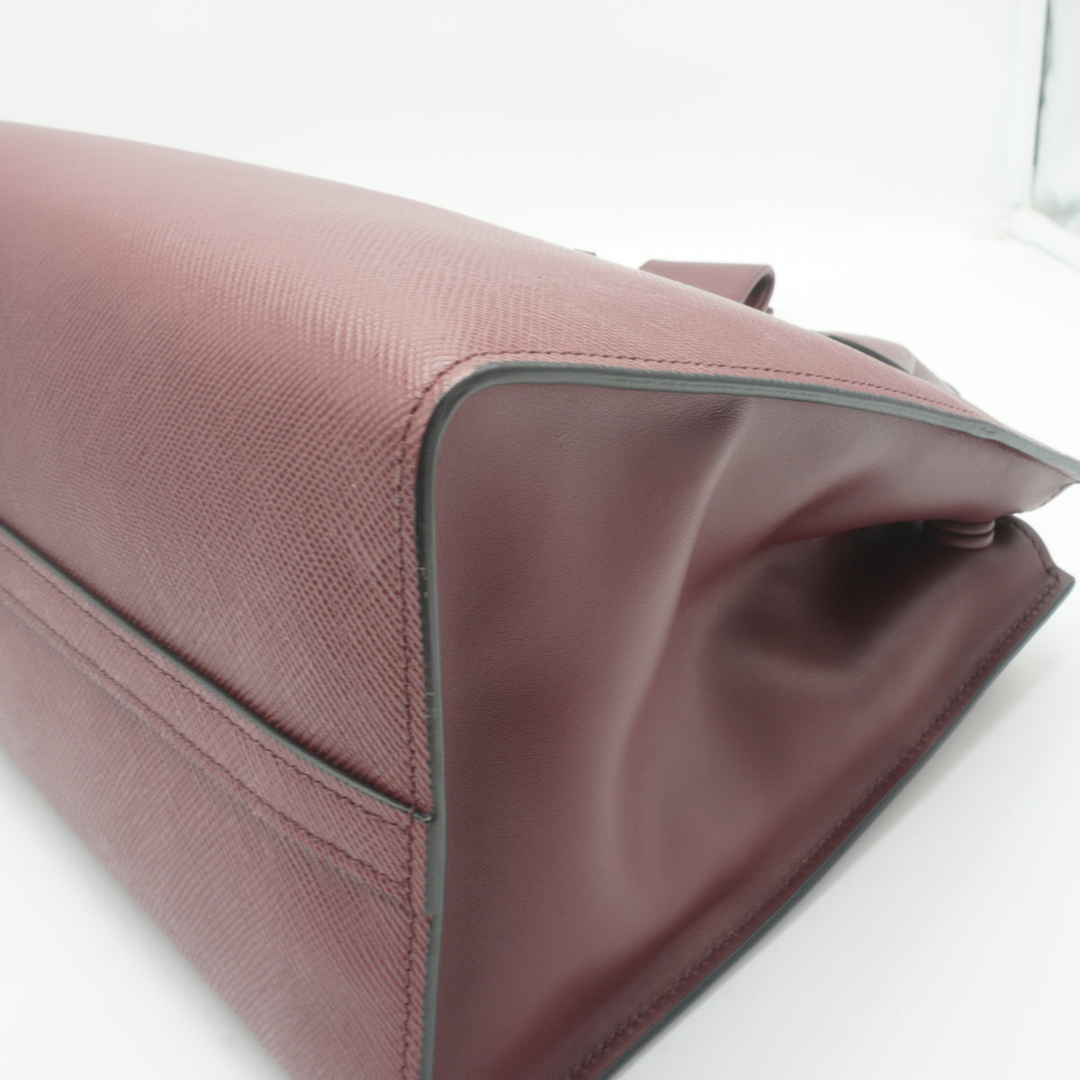 Prada	Saffiano Cuir Monochrome Medium Top Handle Burgundy GHW