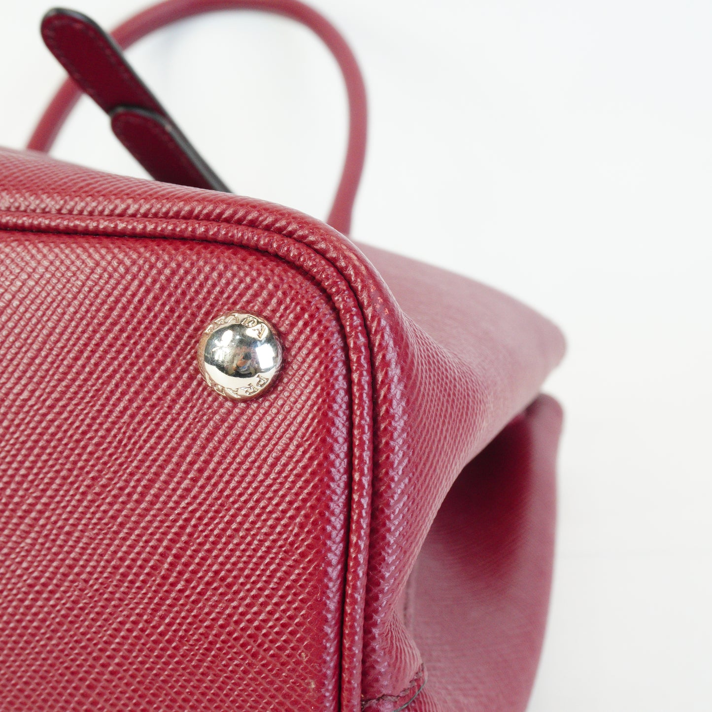 Prada	Saffiano Double Tote Large Burgundy SHW