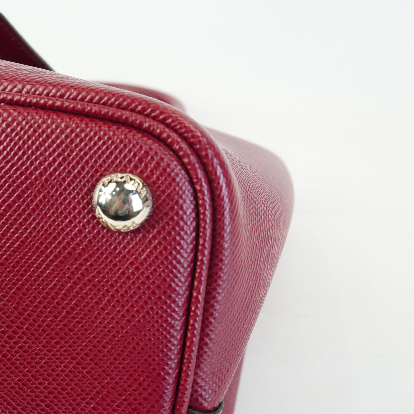 Prada	Saffiano Double Tote Large Burgundy SHW