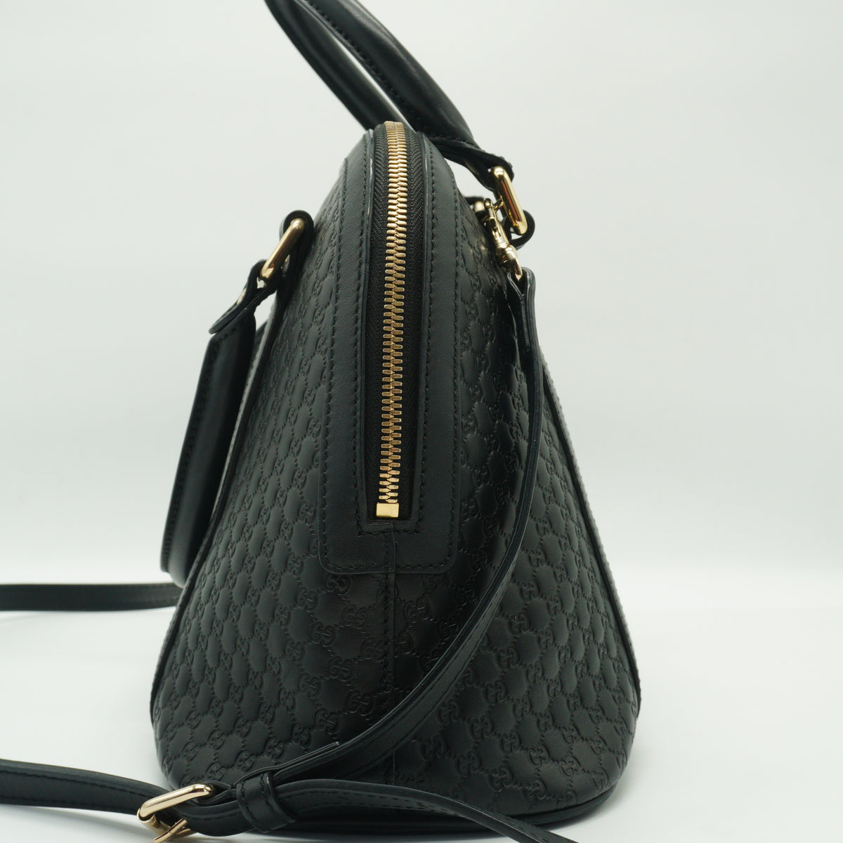 Gucci	Microguccissima Dome Bag Black medium GHW