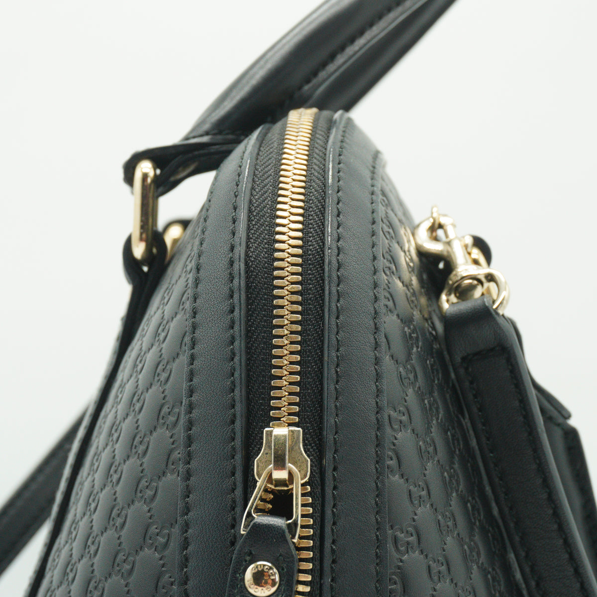 Gucci	Microguccissima Dome Bag Black medium GHW