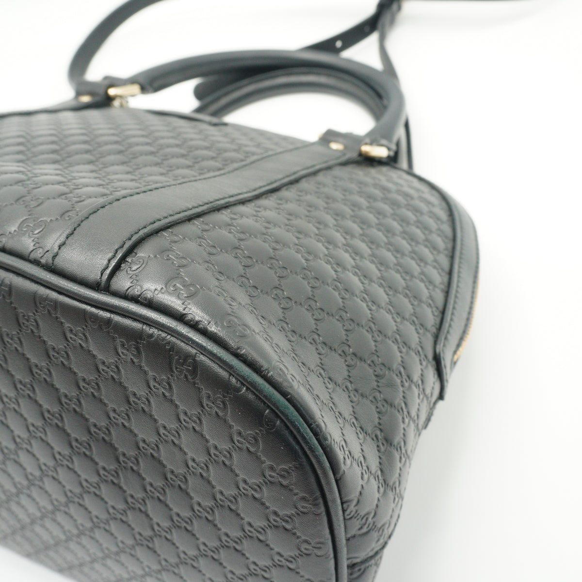 Gucci	Microguccissima Dome Bag Black medium GHW