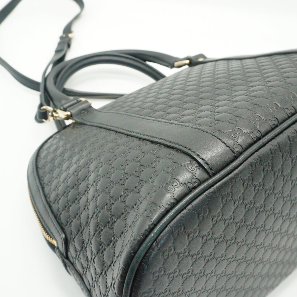 Gucci	Microguccissima Dome Bag Black medium GHW