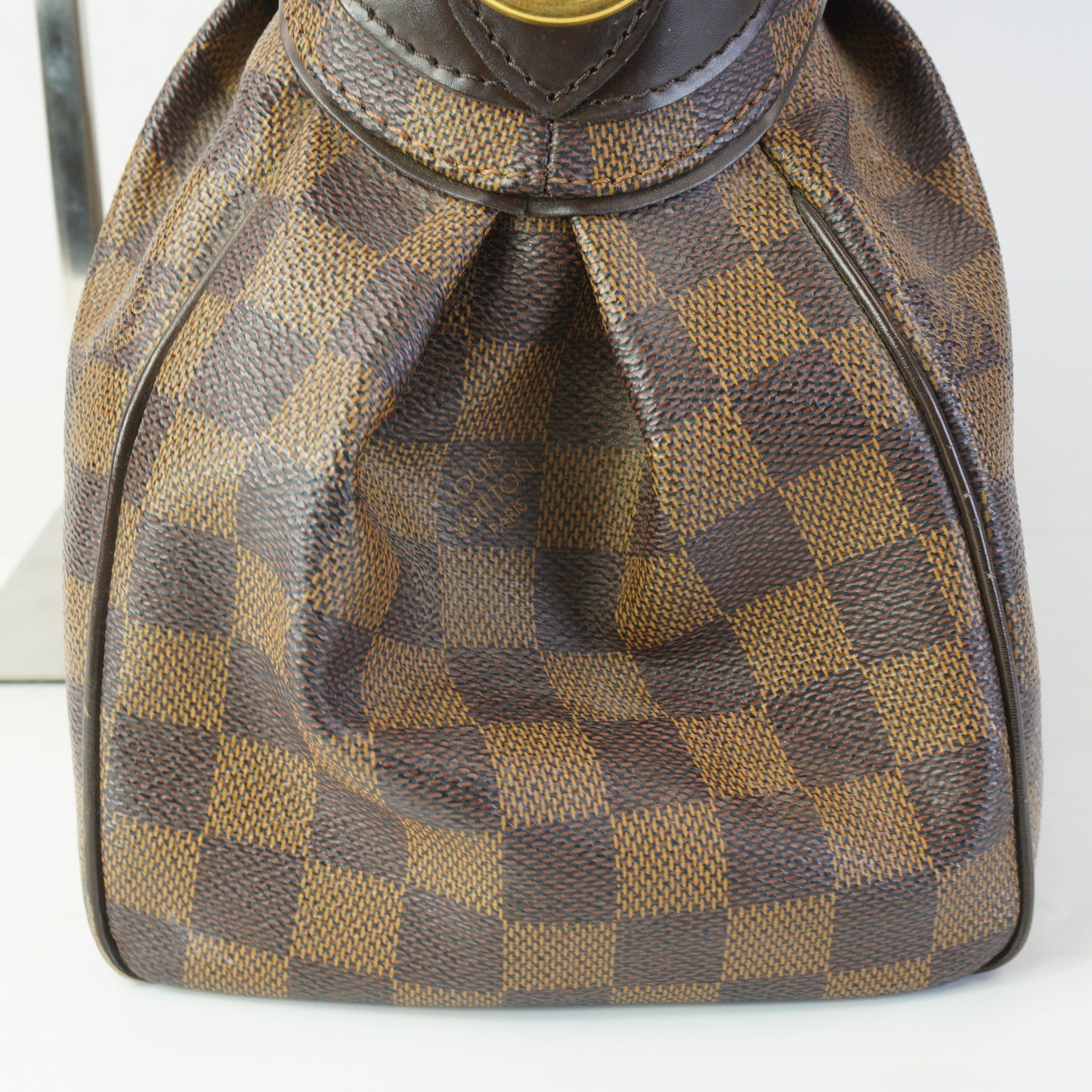 Louis Vuitton	Trevi DE PM GHW