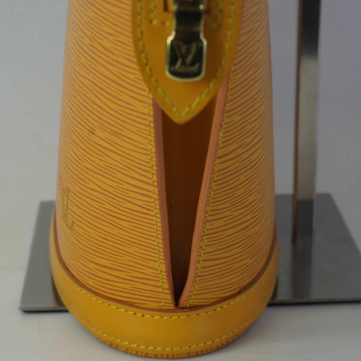 Louis Vuitton	Epi Yellow GHW Small