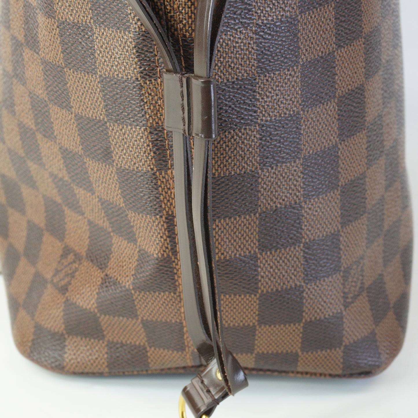 Louis Vuitton	Neverfull MM Tote GHW