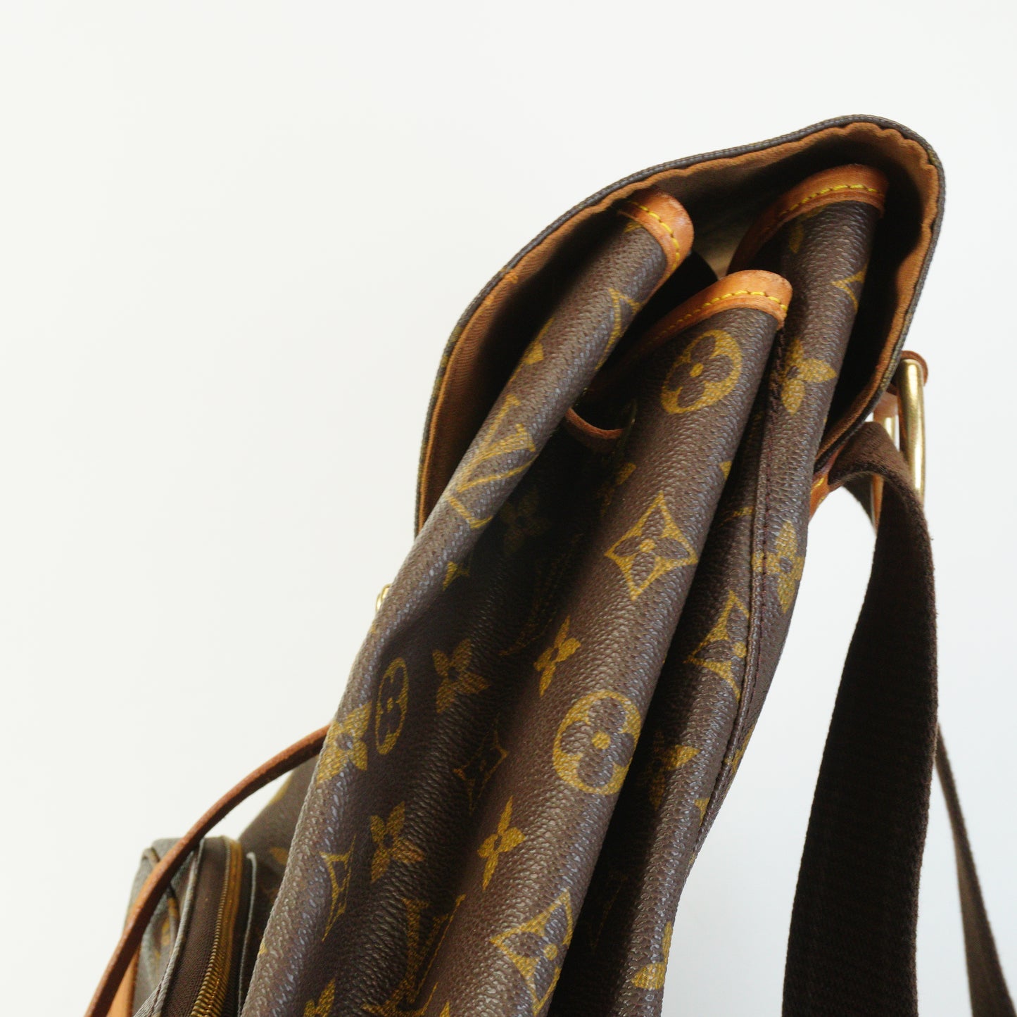 Louis Vuitton	Montsouris Backpack Monogram Large GHW