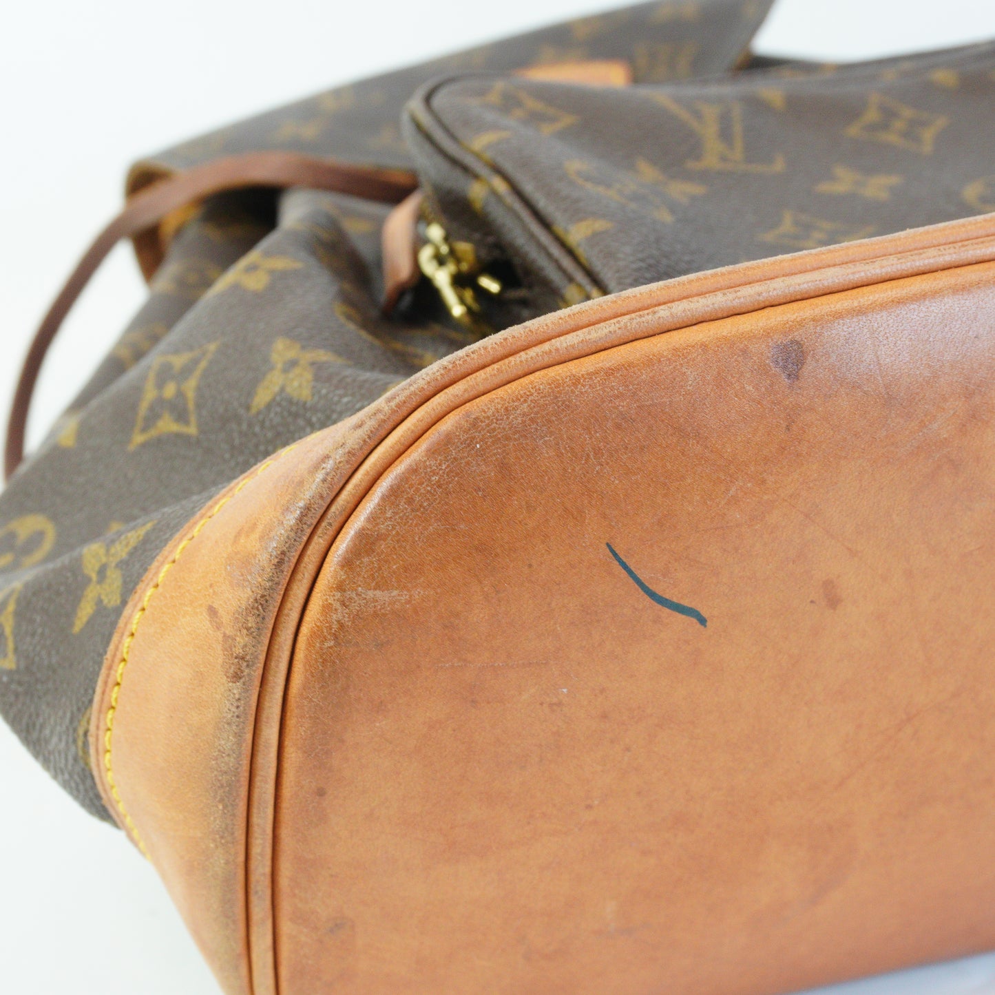 Louis Vuitton	Montsouris Backpack Monogram Large GHW