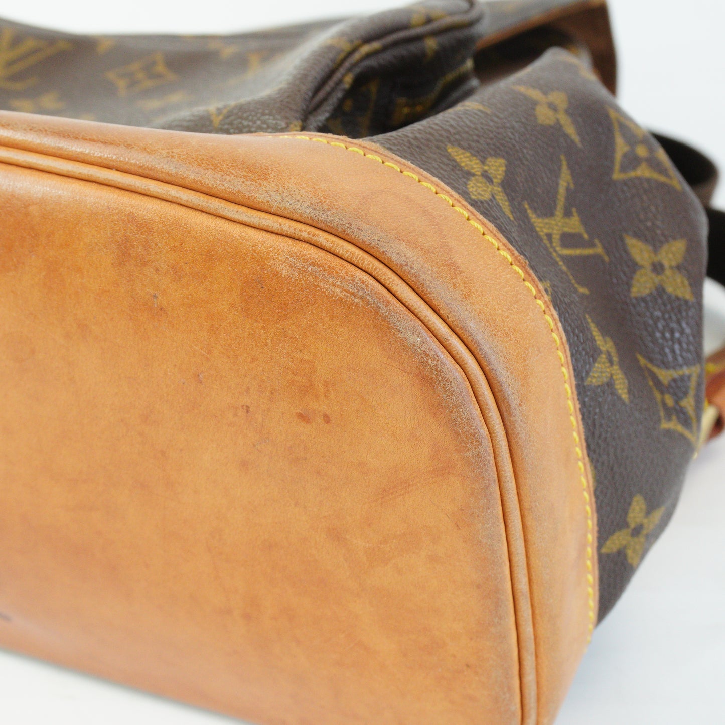 Louis Vuitton	Montsouris Backpack Monogram Large GHW