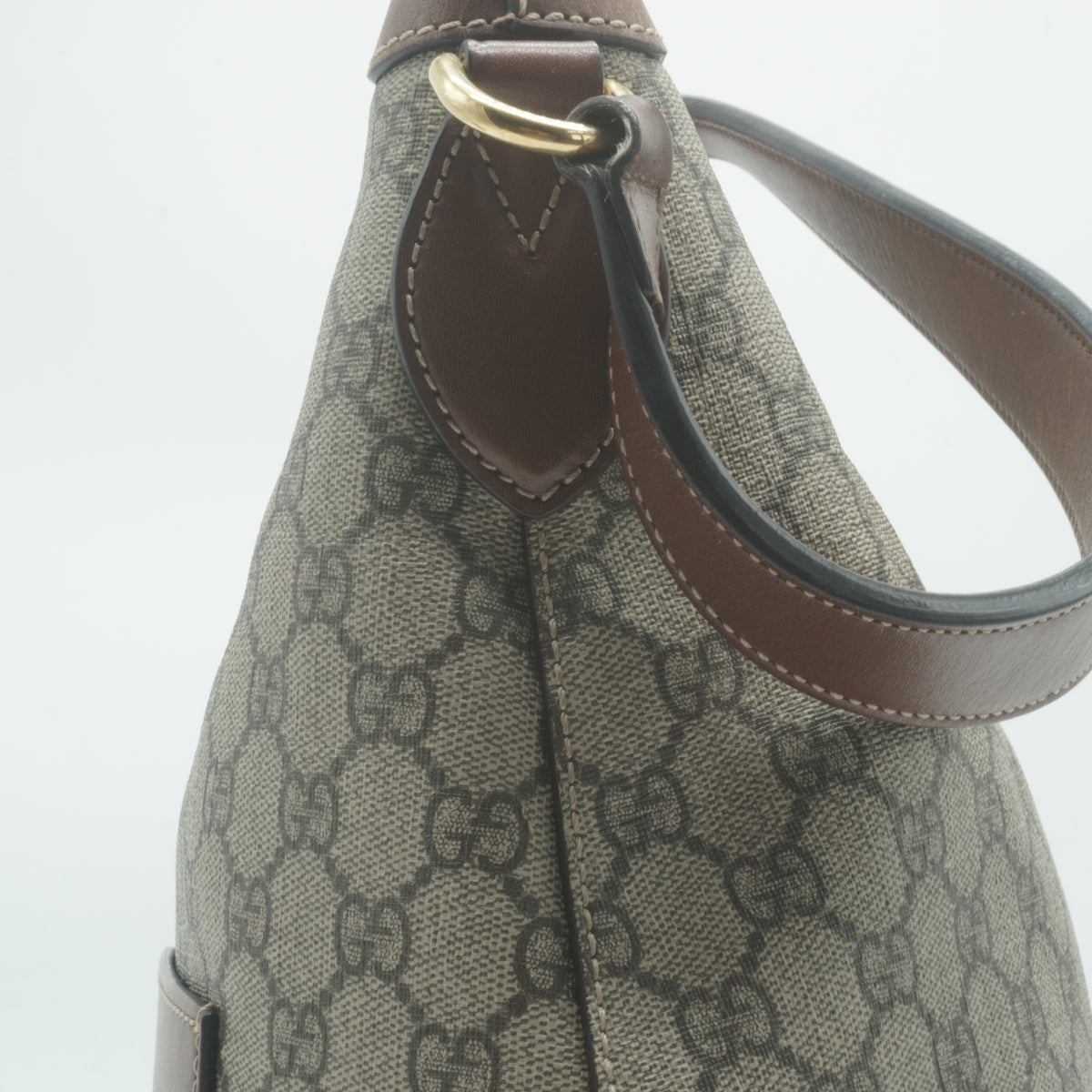 Gucci	GG Supreme Linea A  Hobo Bag Medium GHW