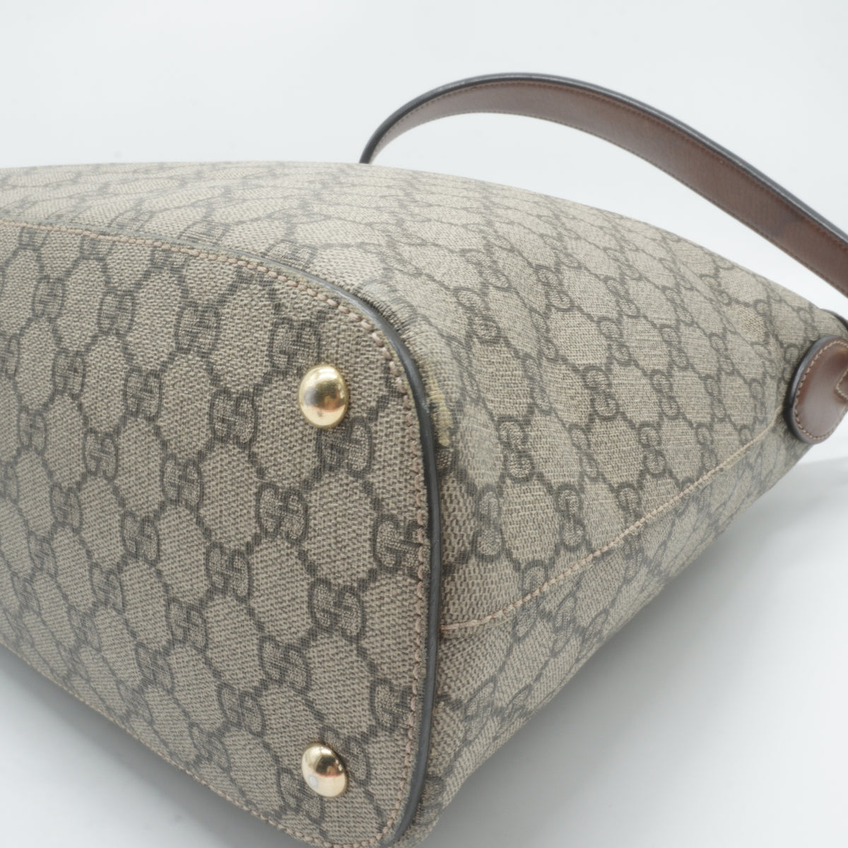 Gucci	GG Supreme Linea A  Hobo Bag Medium GHW