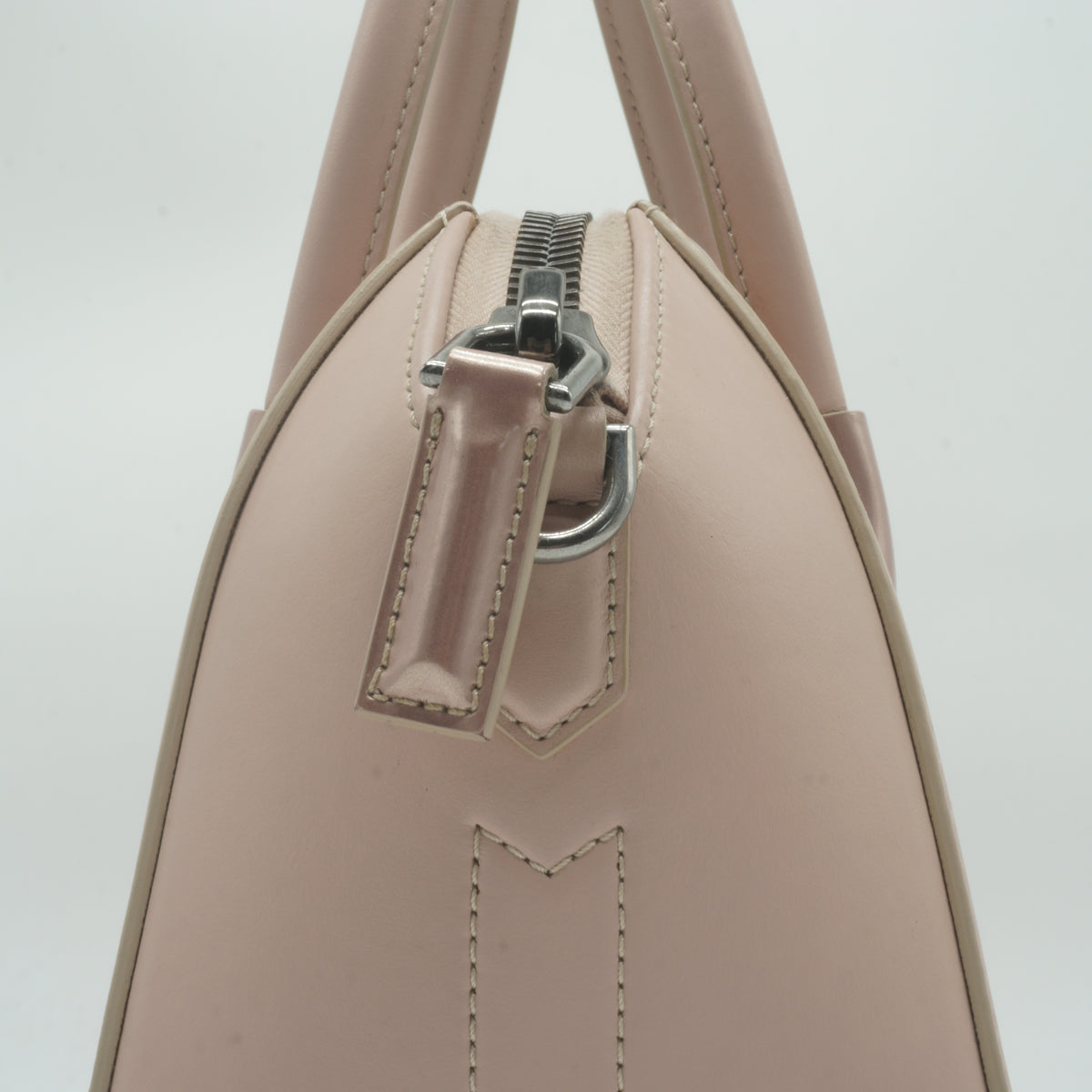 Givenchy	Antigona Mini pink SHW