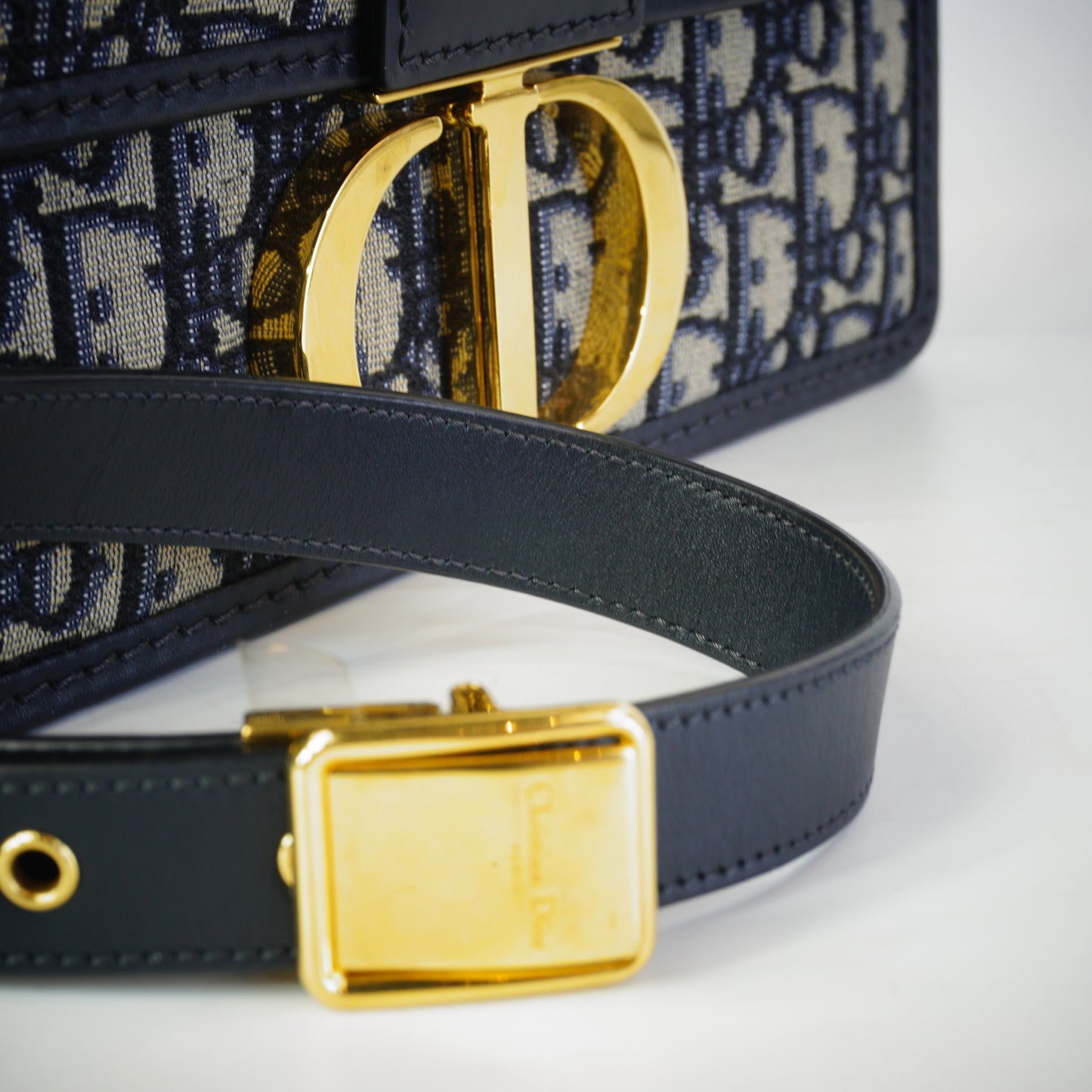 Dior	Montaige MM Oblique
