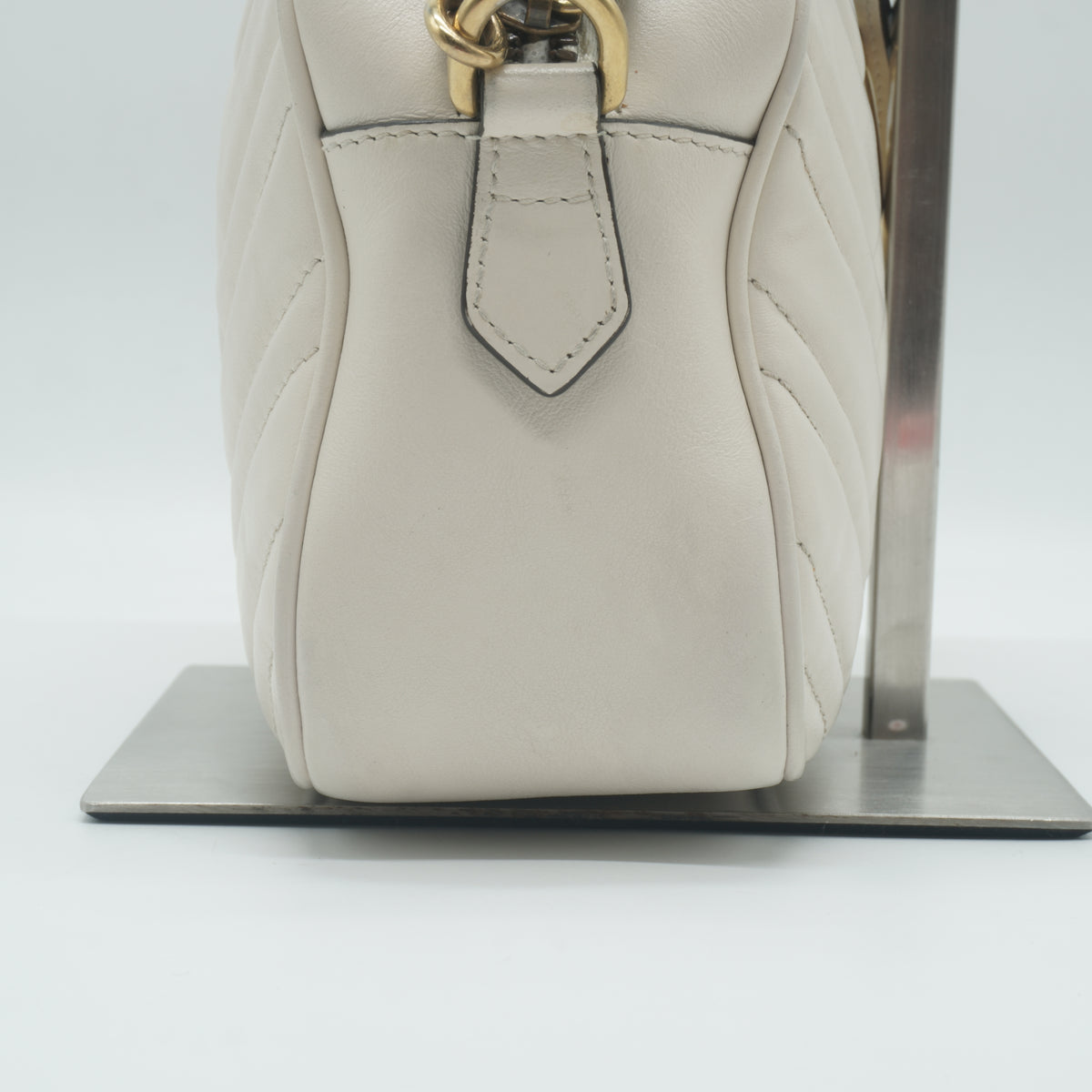 Gucci	GG Marmont Camera Bag white Small