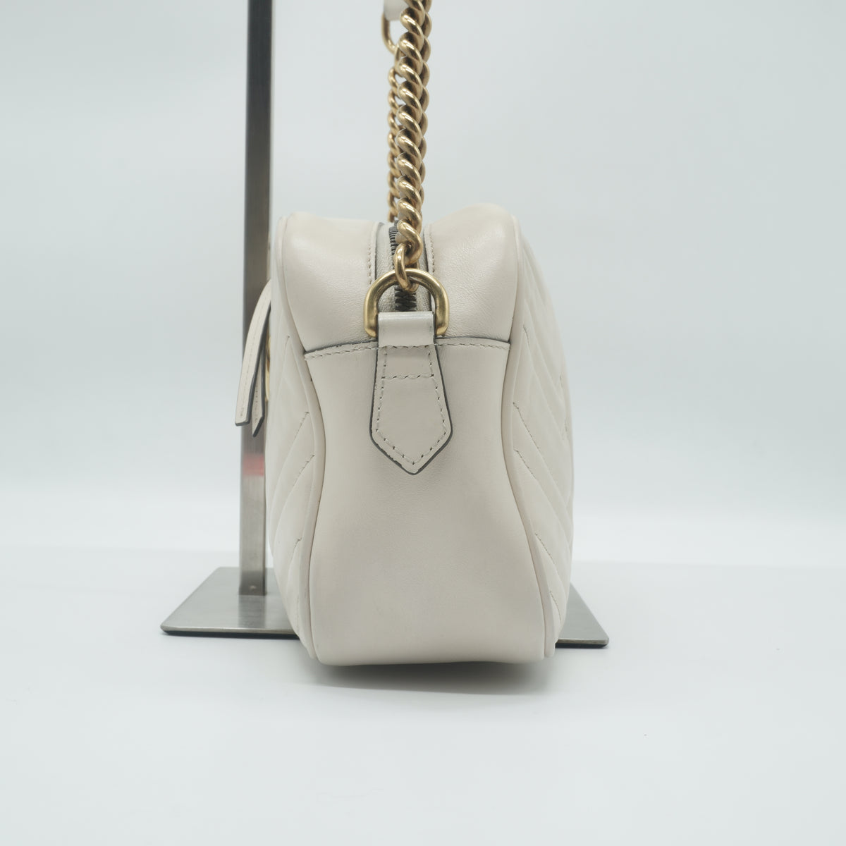 Gucci	GG Marmont Camera Bag white Small