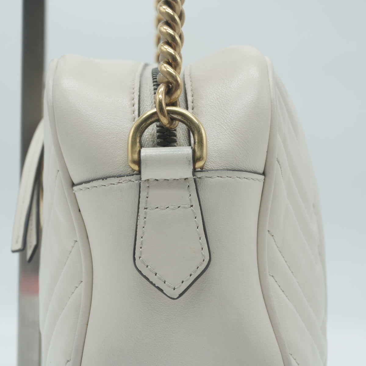 Gucci	GG Marmont Camera Bag white Small