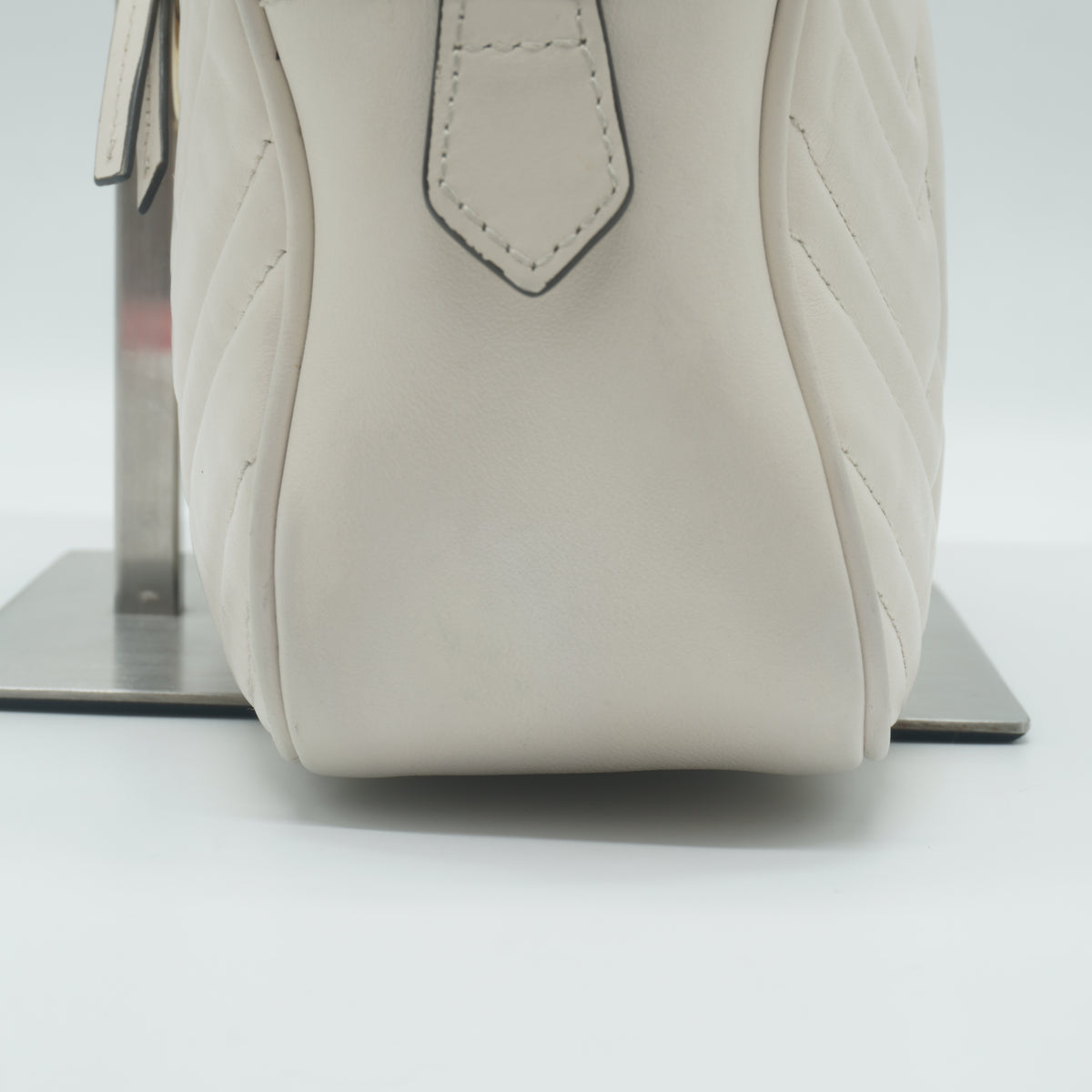 Gucci	GG Marmont Camera Bag white Small