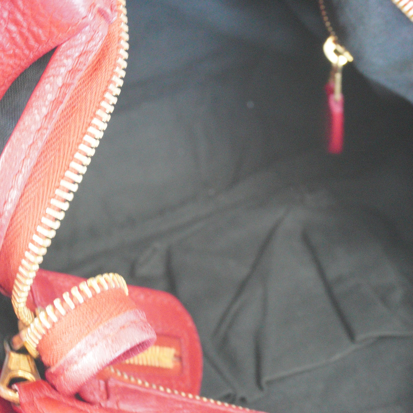 BalenciagaClassic City Medium Red GHW