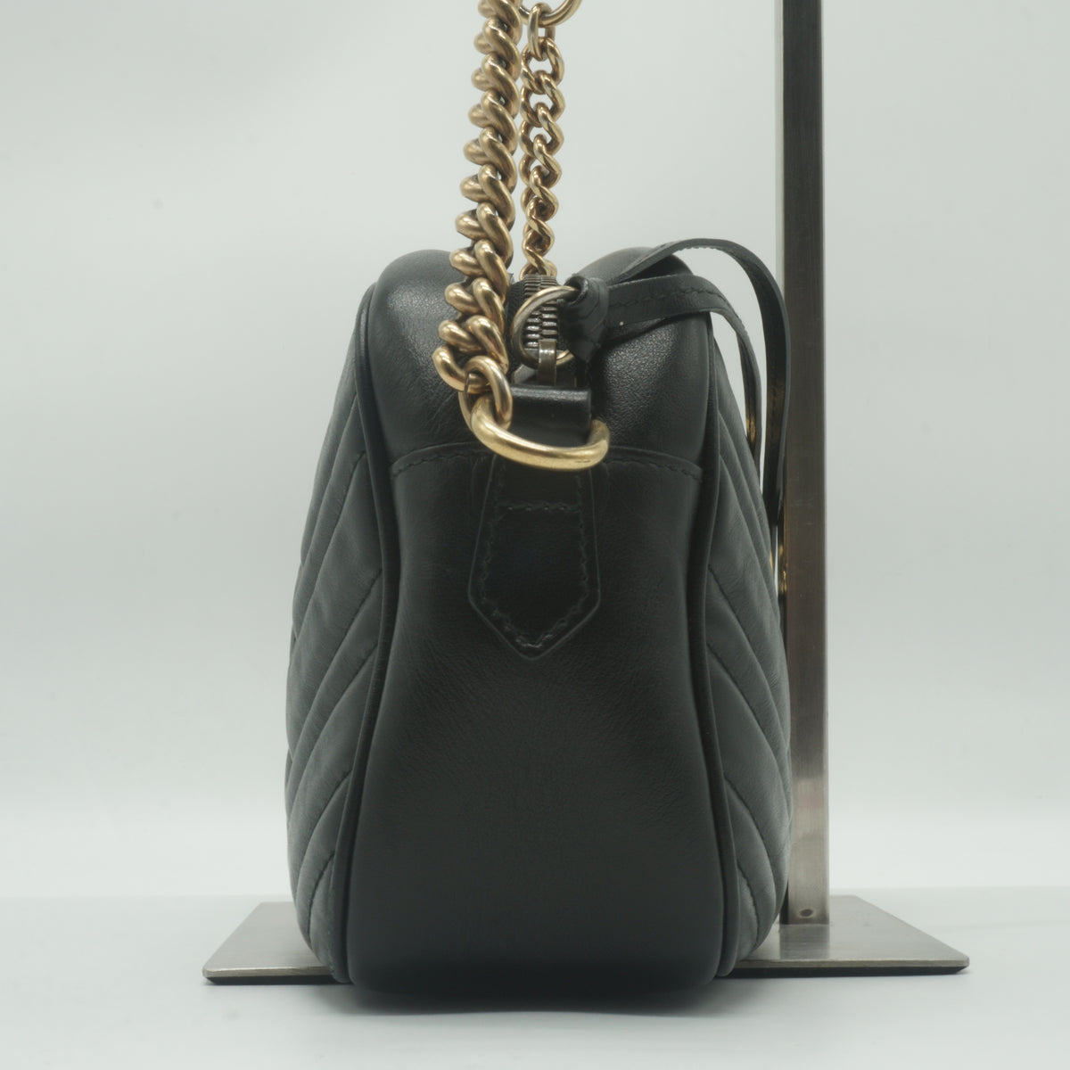 Gucci	GG Marmont Matellase Camera Bag Black GHW