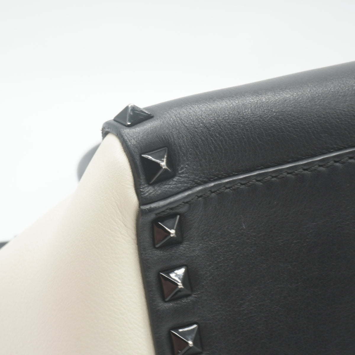 Valentino	Rockstud Small Double Handle Tote Small GHW