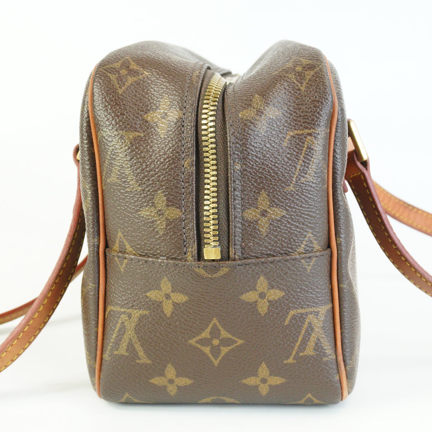 Louis Vuitton	Cite Monogram MM  GHW