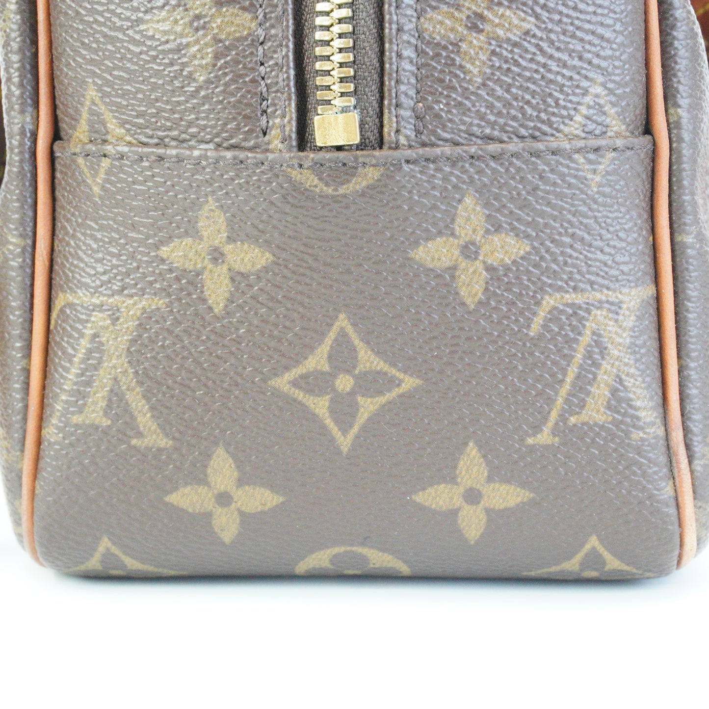 Louis Vuitton	Cite Monogram MM  GHW