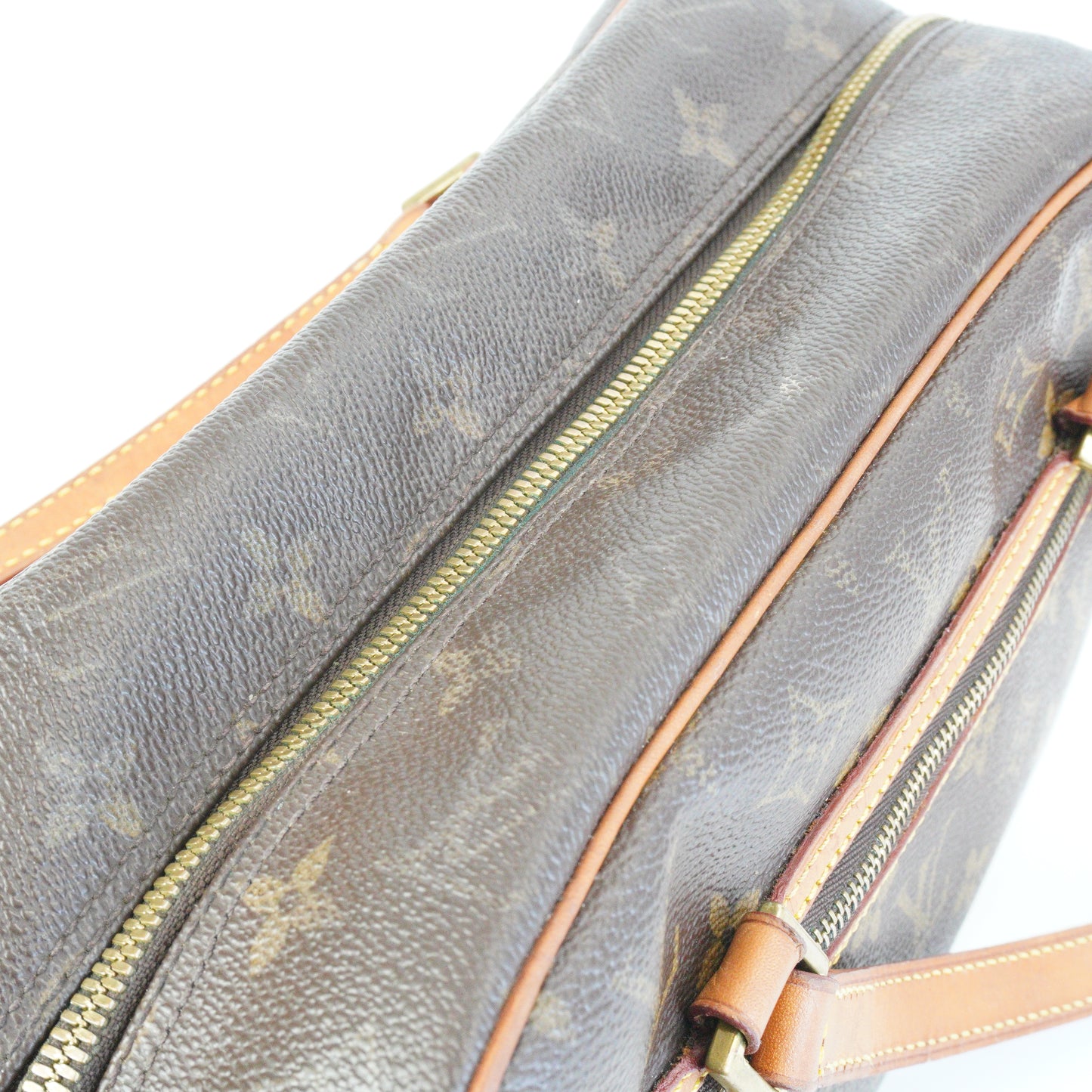 Louis Vuitton	Cite Monogram MM  GHW