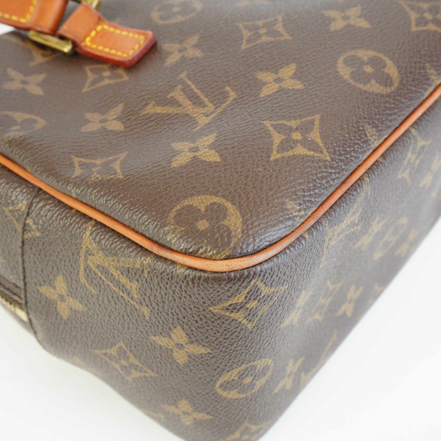 Louis Vuitton	Cite Monogram MM  GHW