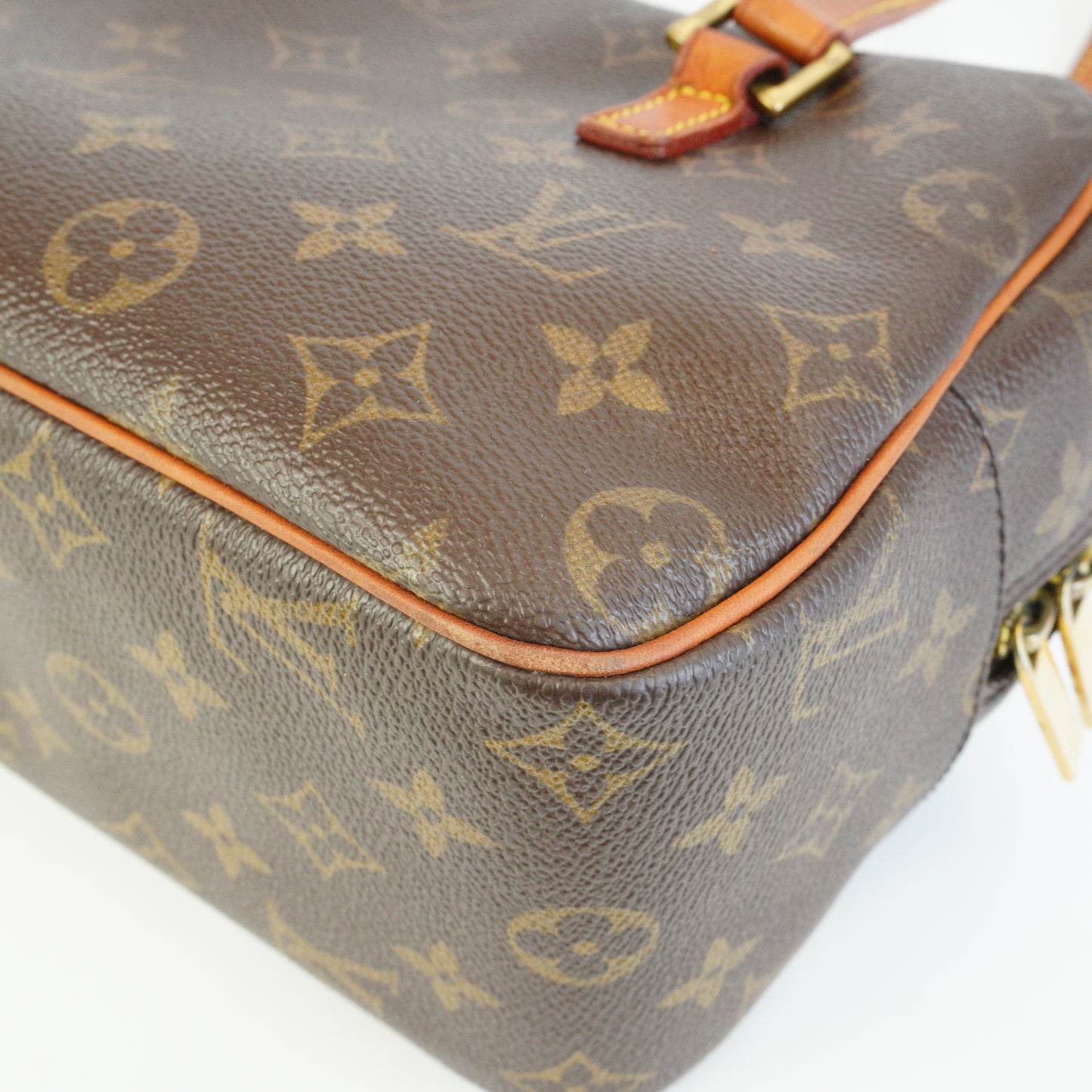 Louis Vuitton	Cite Monogram MM  GHW