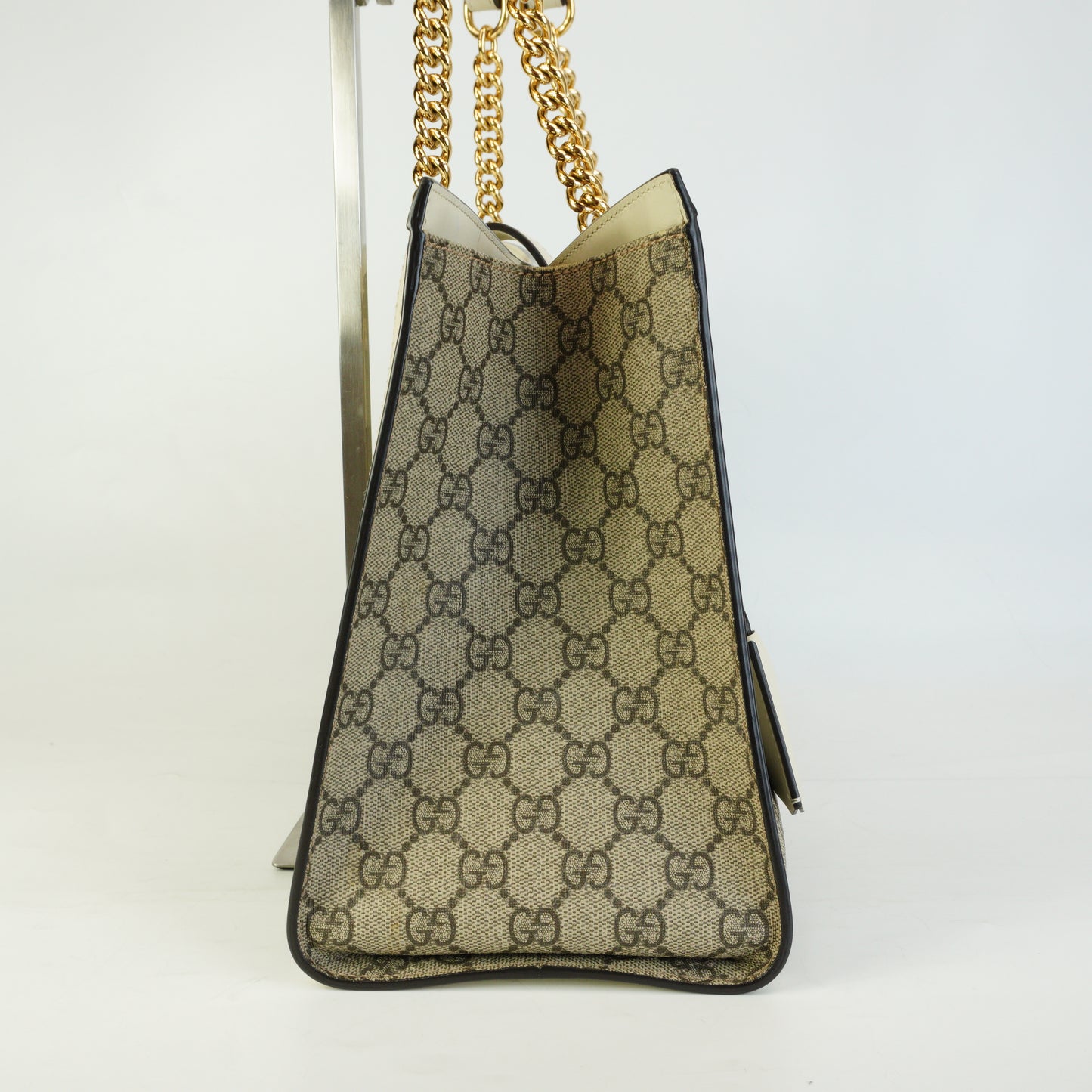 Gucci	Padlock GG Supreme Beige Medium GHW