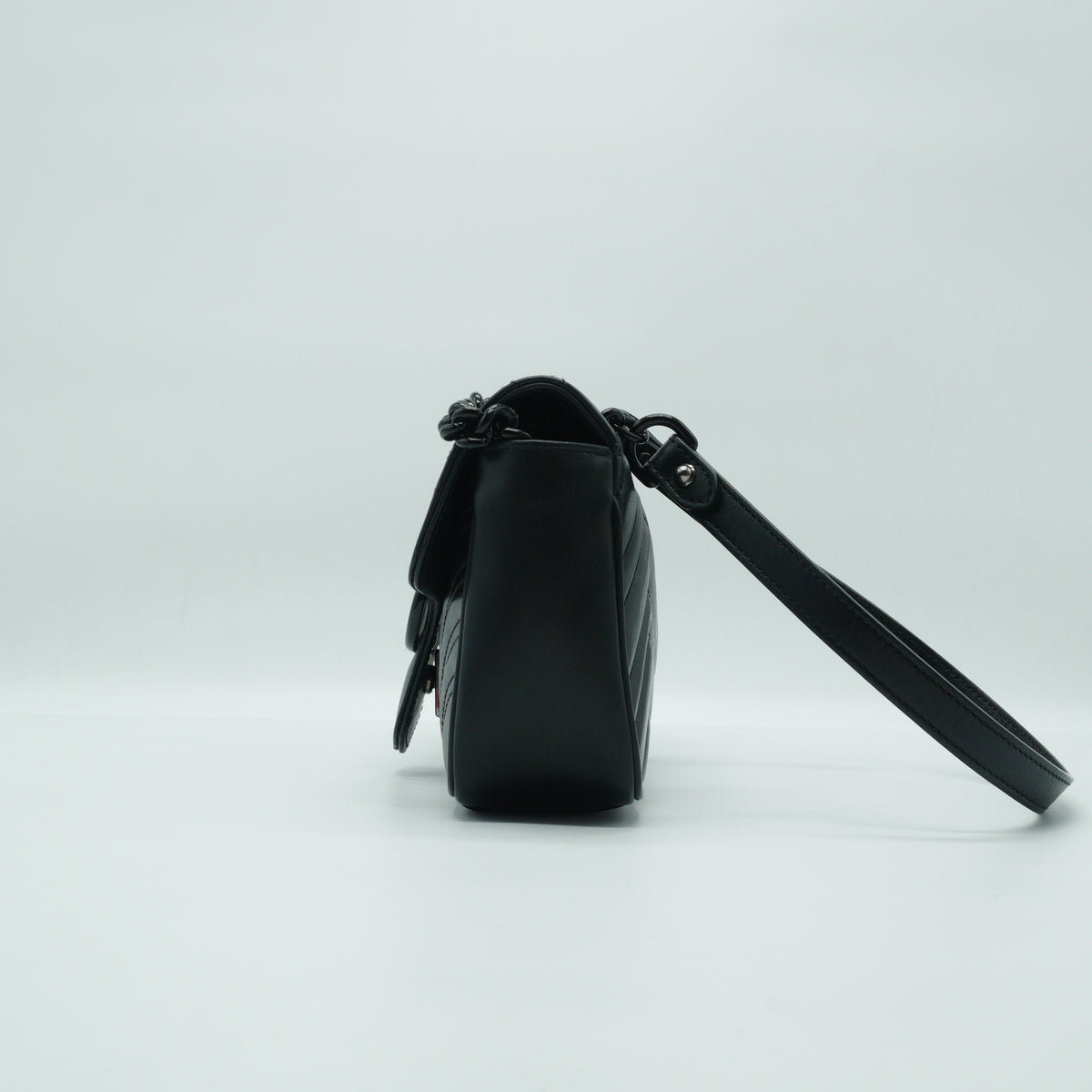 Gucci	GG Marmont Metelasse Bag Black Small MHW