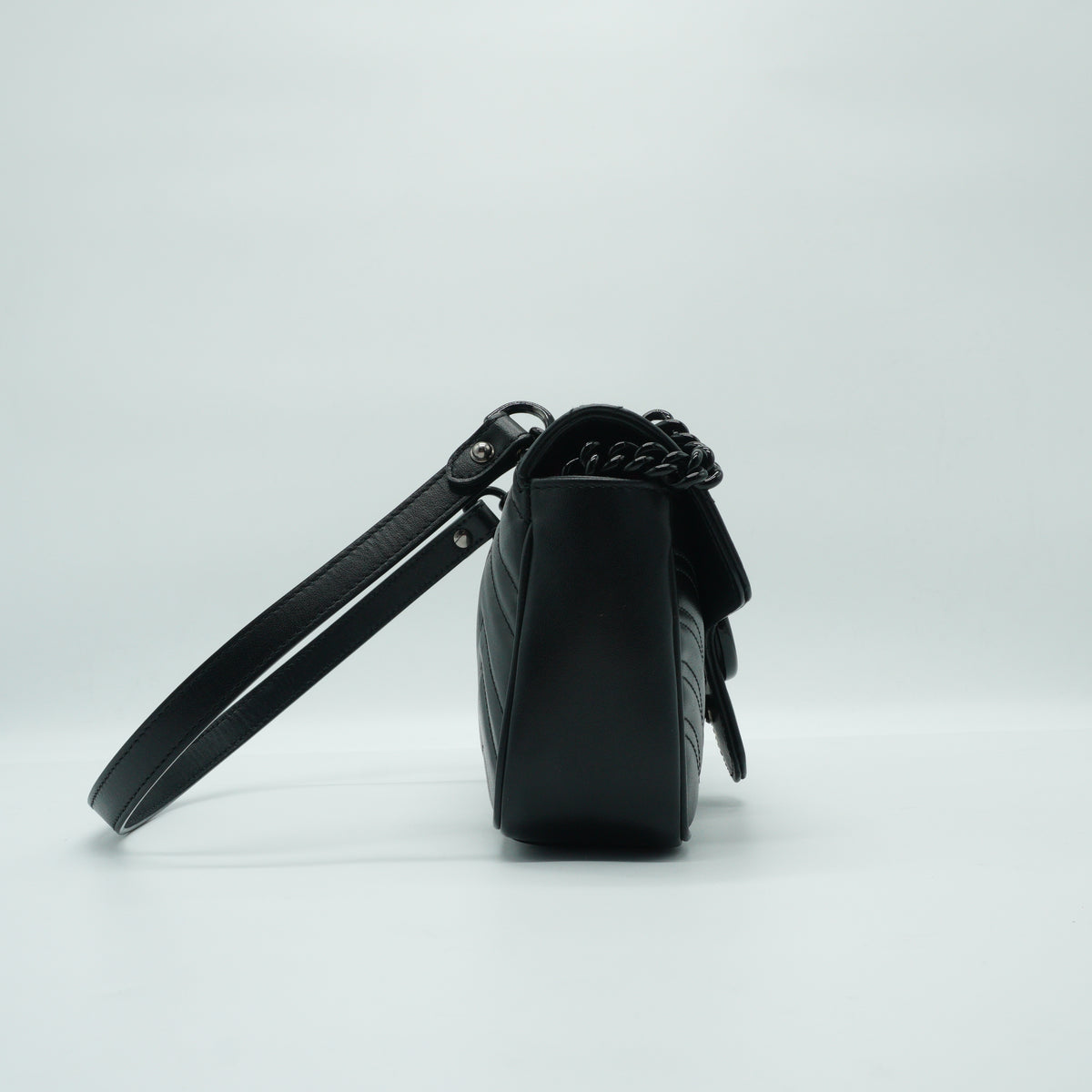 Gucci	GG Marmont Metelasse Bag Black Small MHW