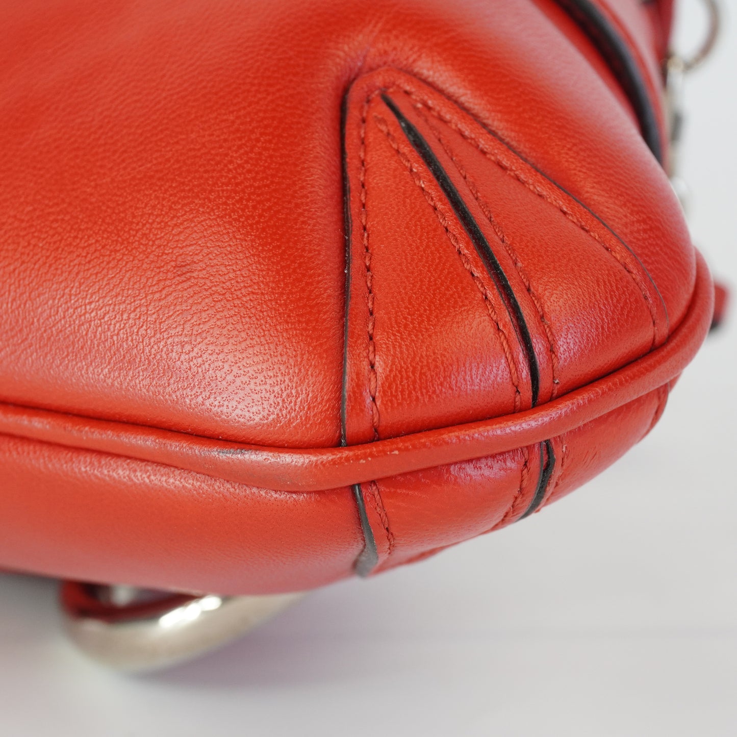 Gucci Horsebit Chain Shoulder Bag Red