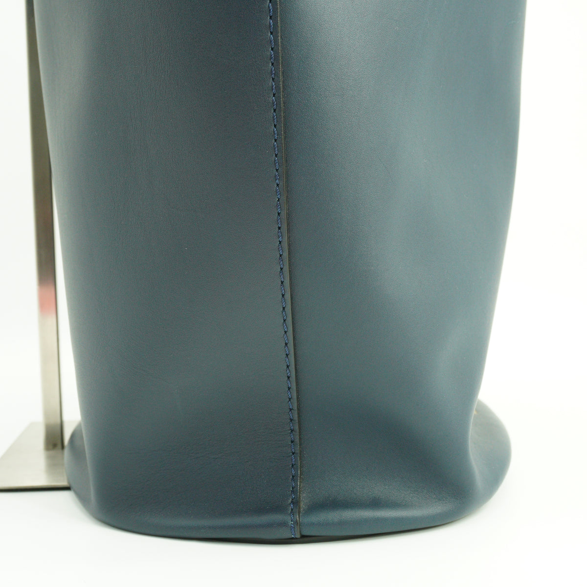 Burberry Bucket Bag Navy Blue Medium GHW
