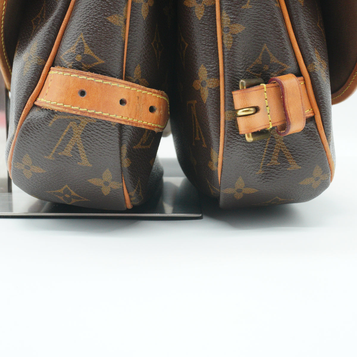 Louis Vuitton	Saumur 30 MM GHW