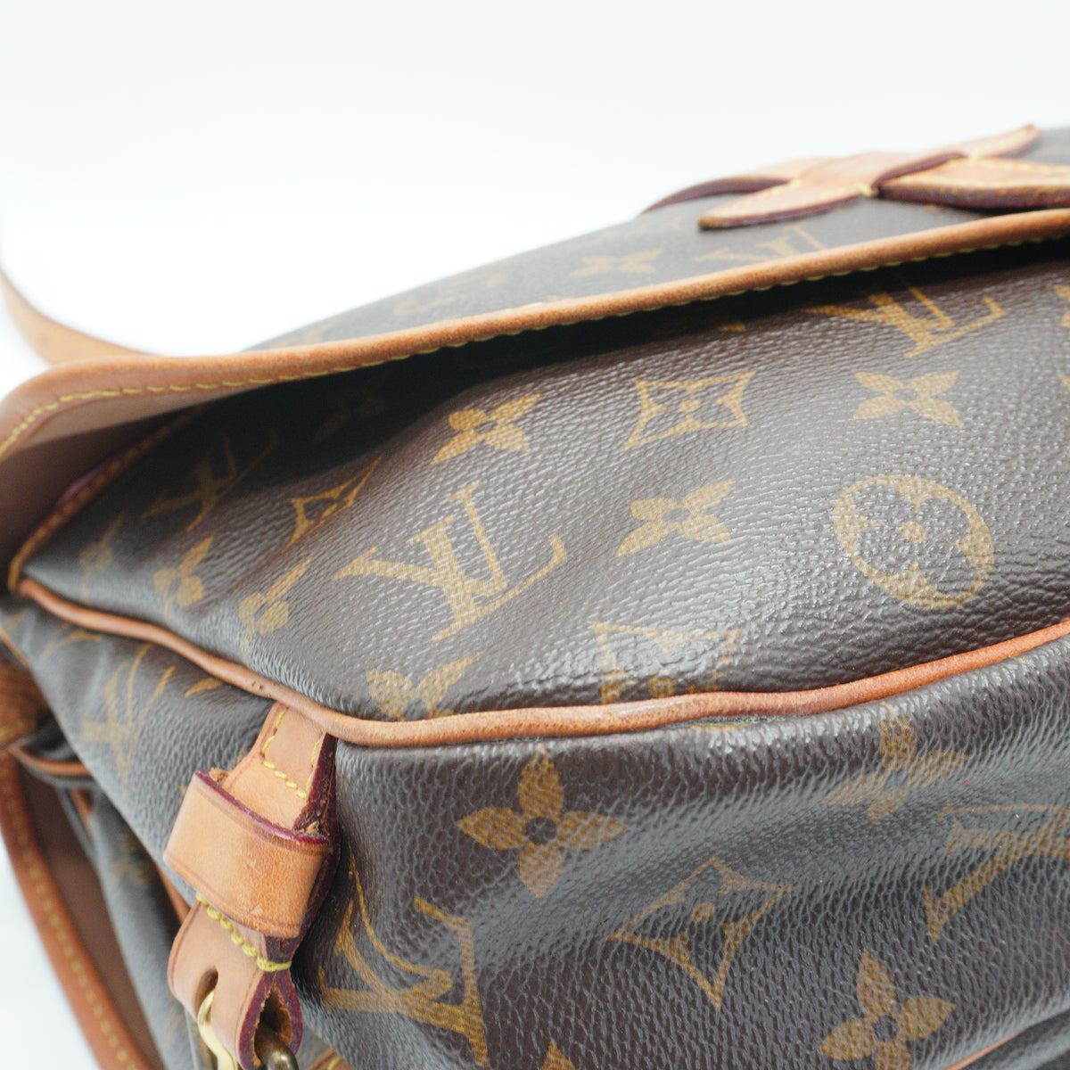Louis Vuitton	Saumur 30 MM GHW
