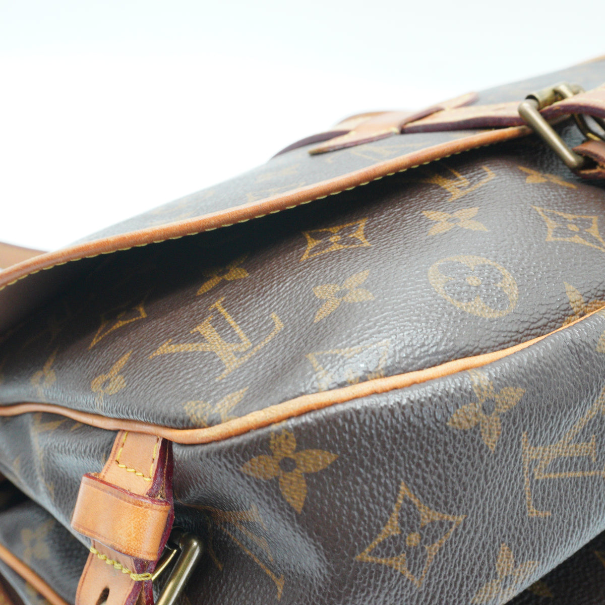 Louis Vuitton	Saumur 30 MM GHW