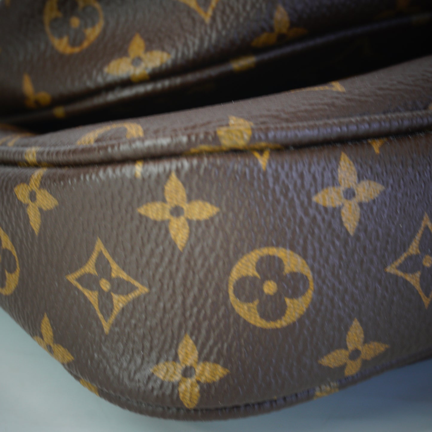 Louis Vuitton	Multi Pochette Accessories