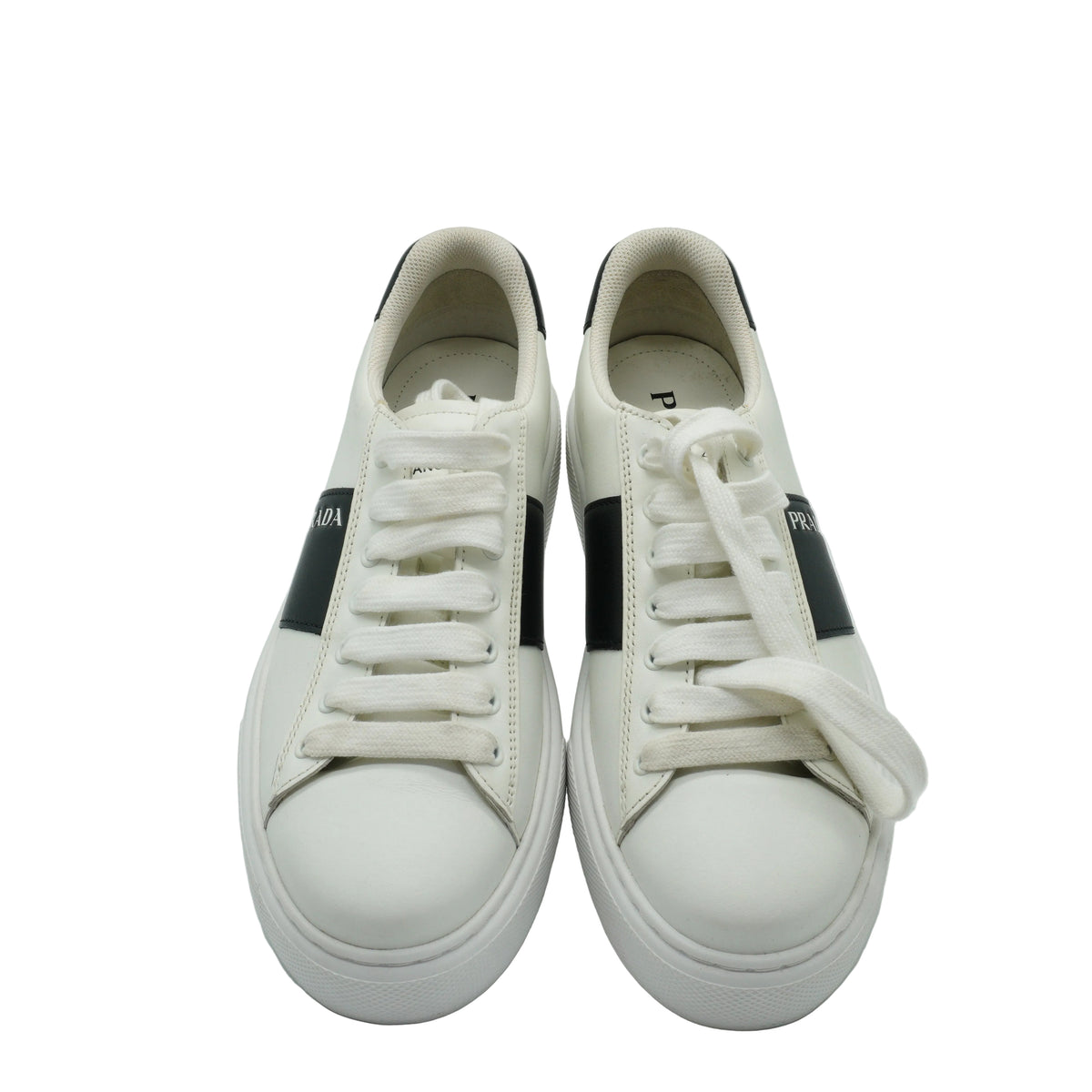 Prada	Snekers Black Accents Size.8