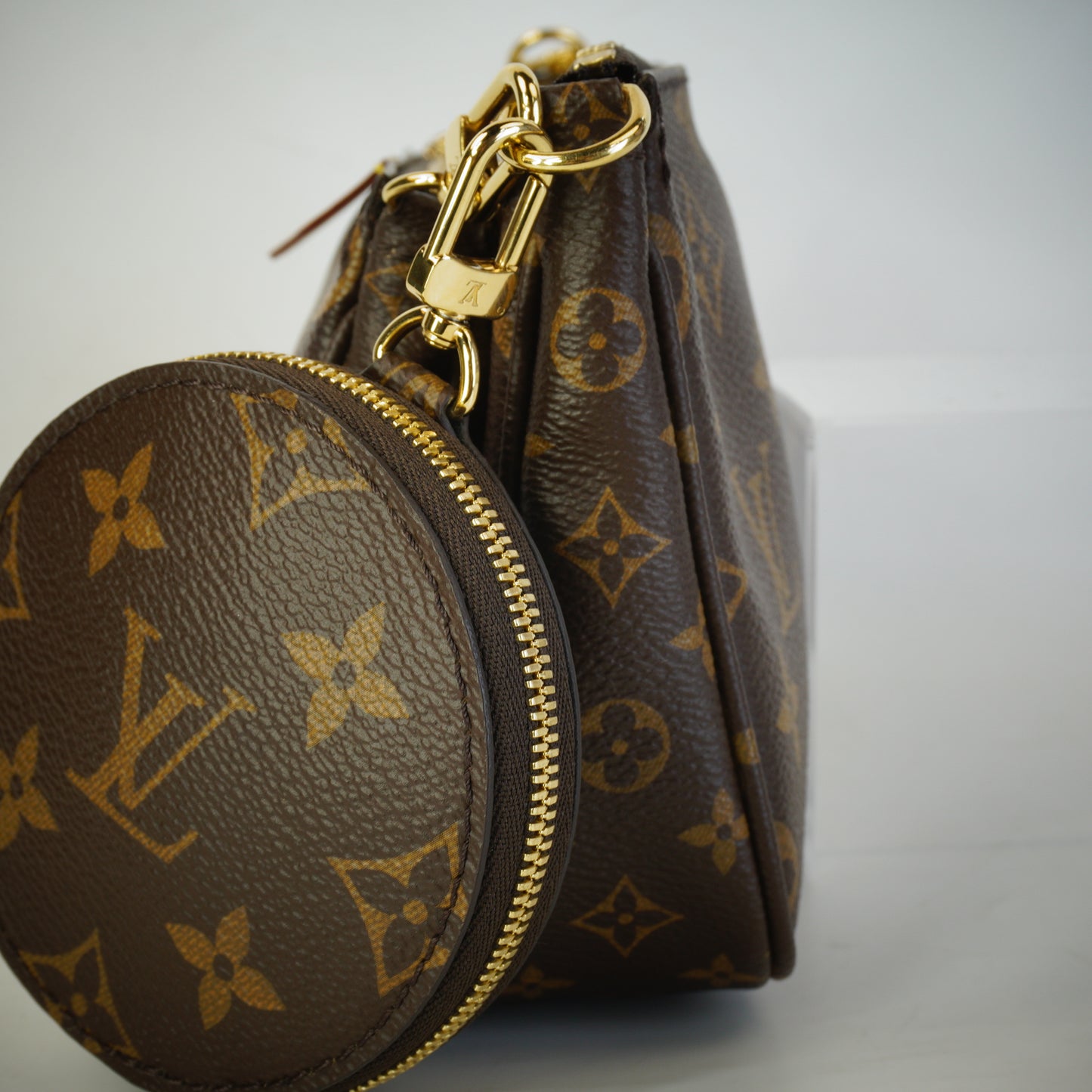 Louis Vuitton	Multi Pochette Accessories