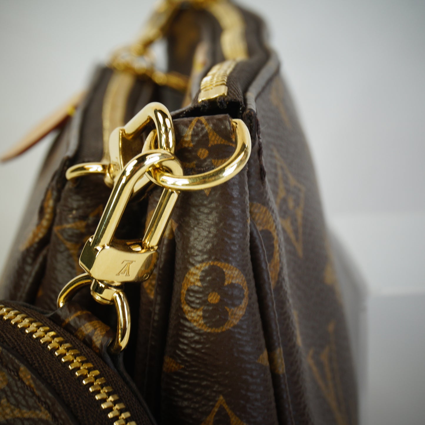 Louis Vuitton	Multi Pochette Accessories