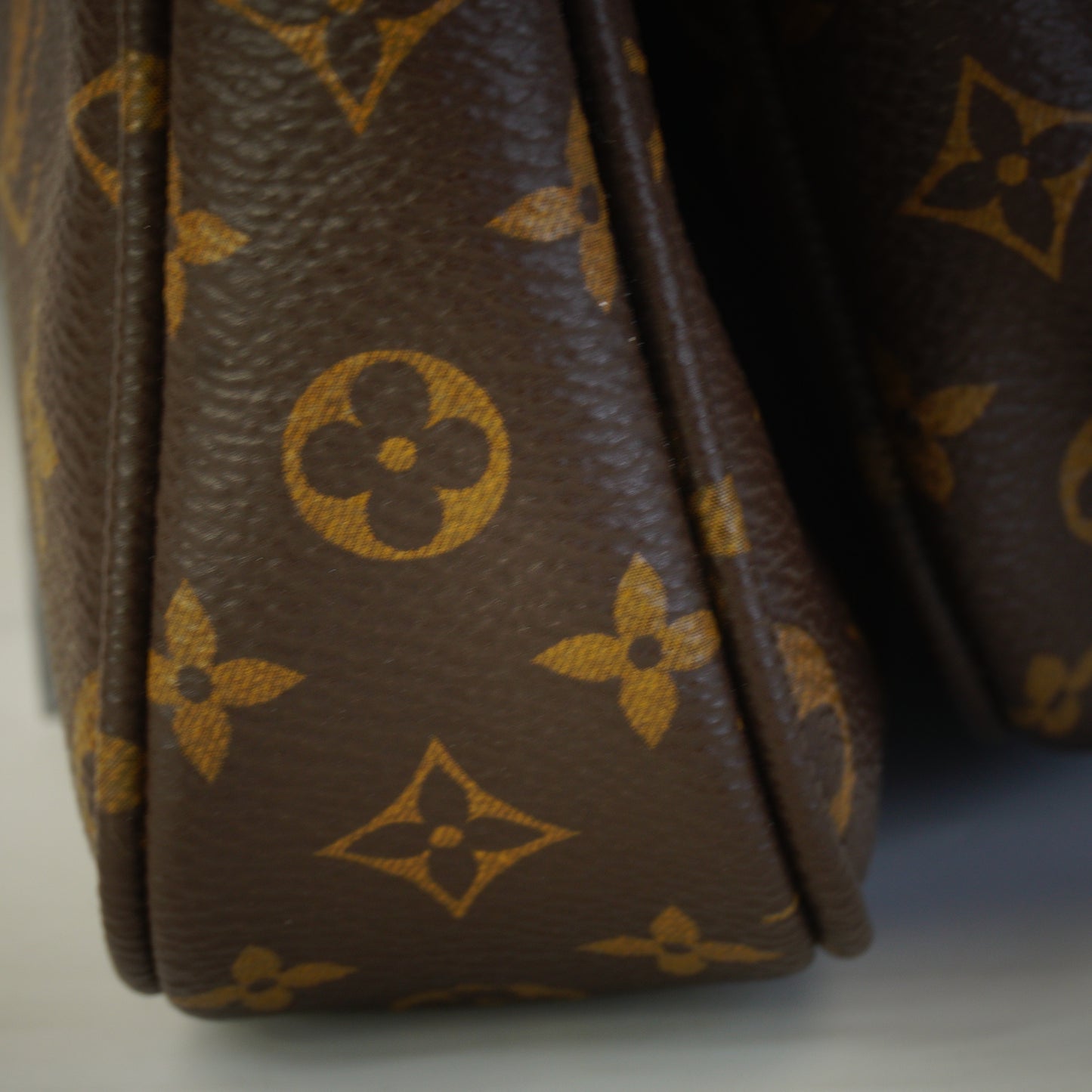 Louis Vuitton	Multi Pochette Accessories