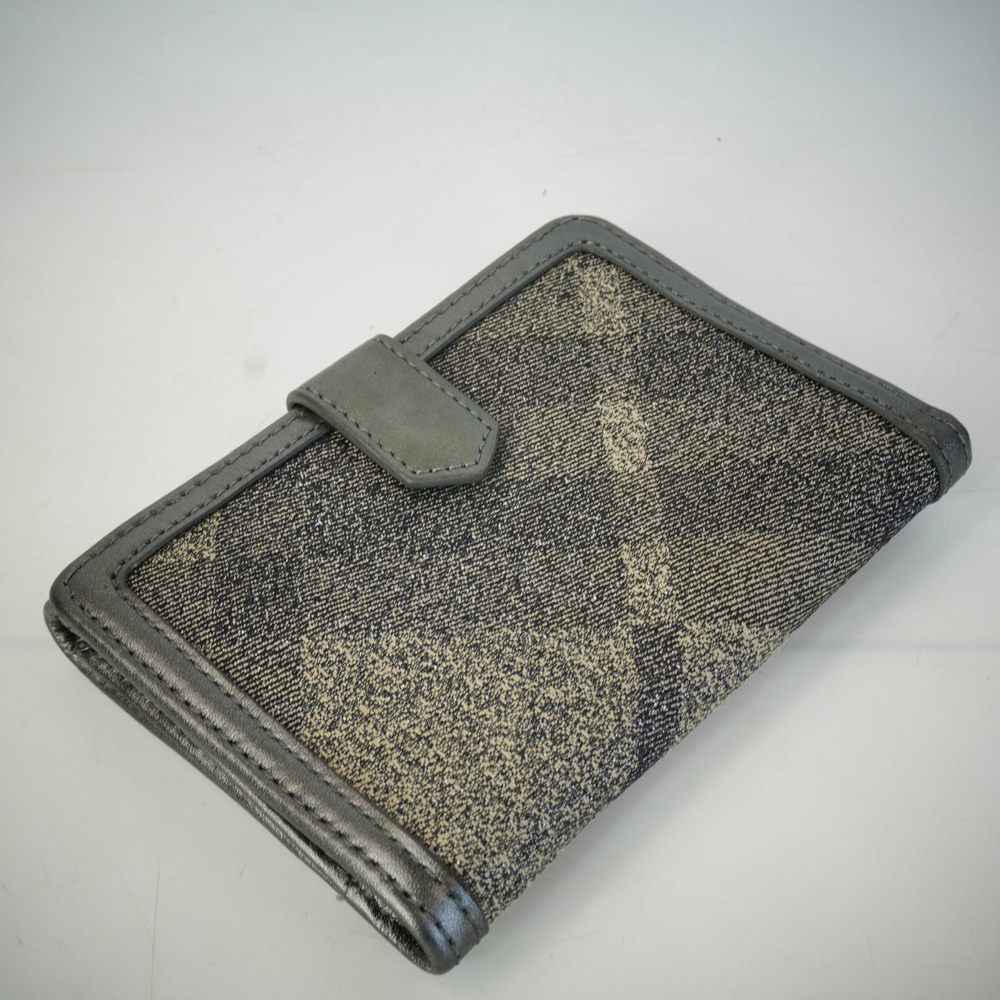 Burberry	Nova Check Comapact Wallet