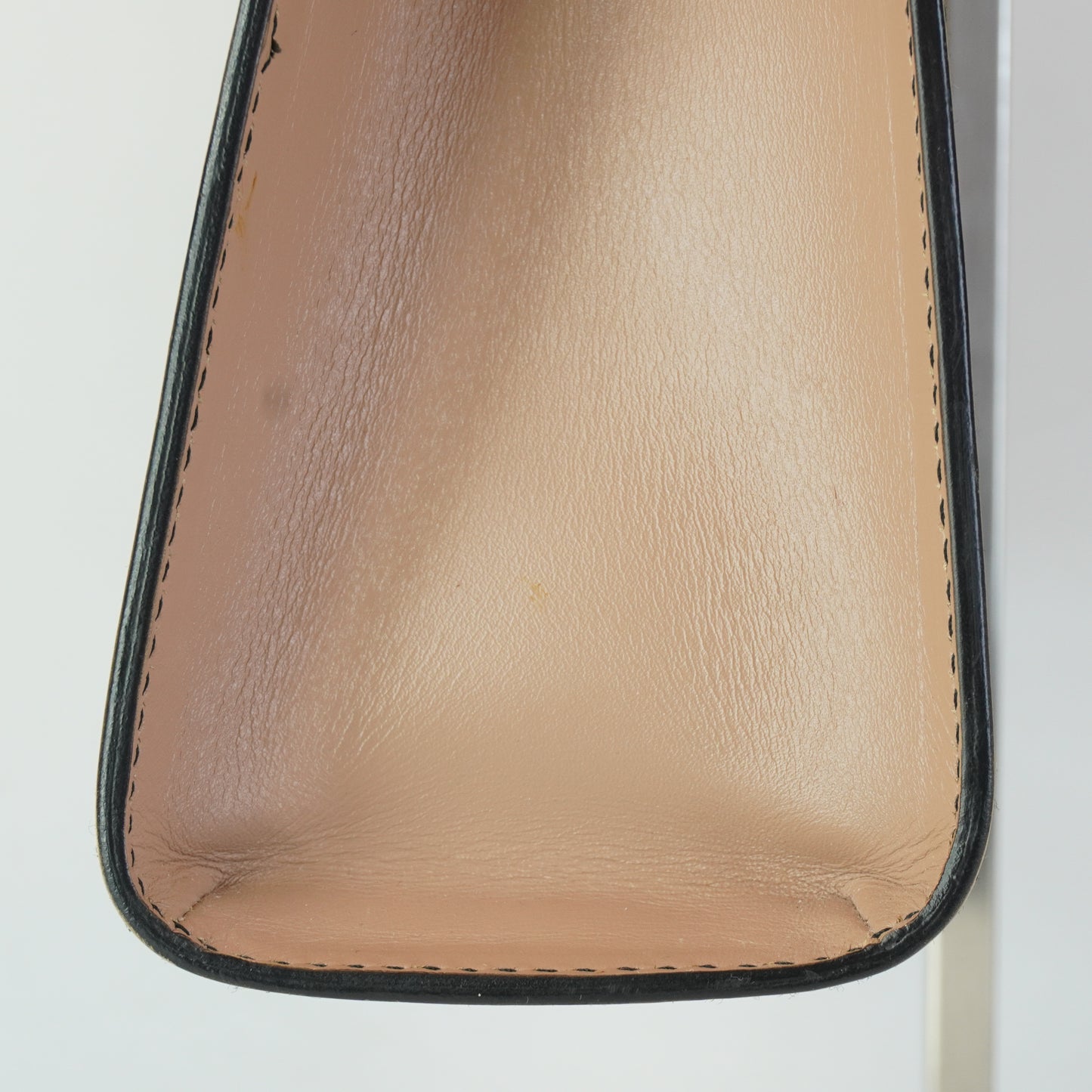 Gucci Emily Medium Europe Leather