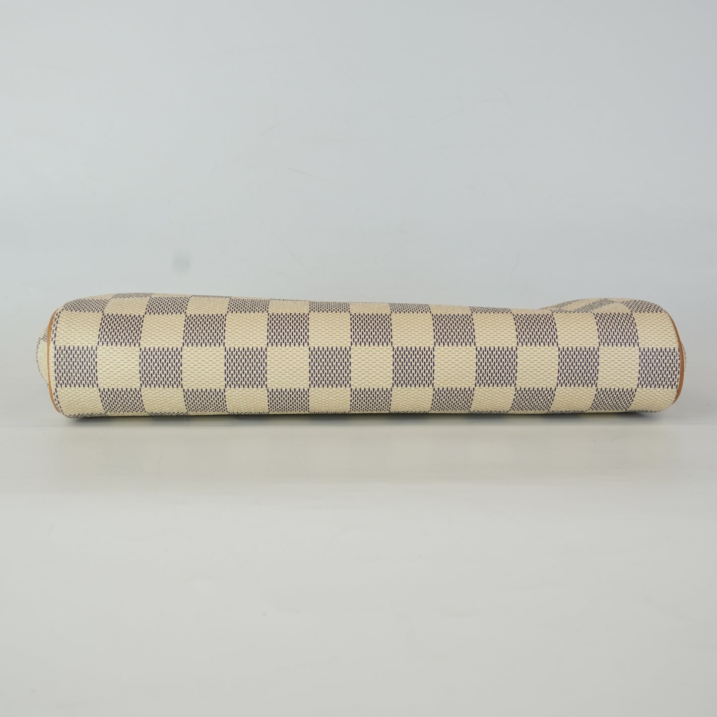 Louis Vuitton	Azur Eva Pochette