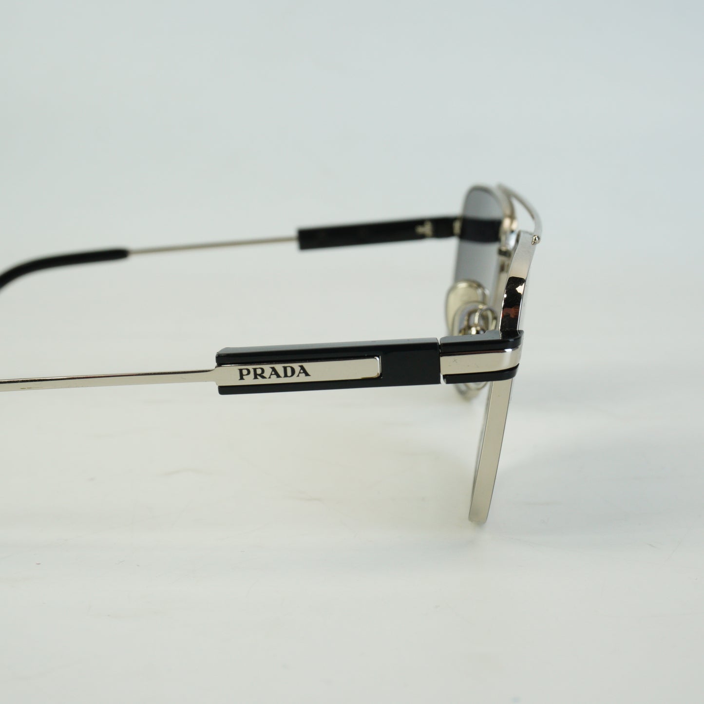 Prada	SPR67Z Sunglasses