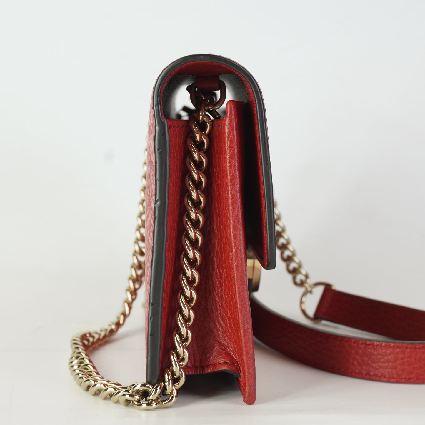 Gucci Interlocking G Wallet on Chain