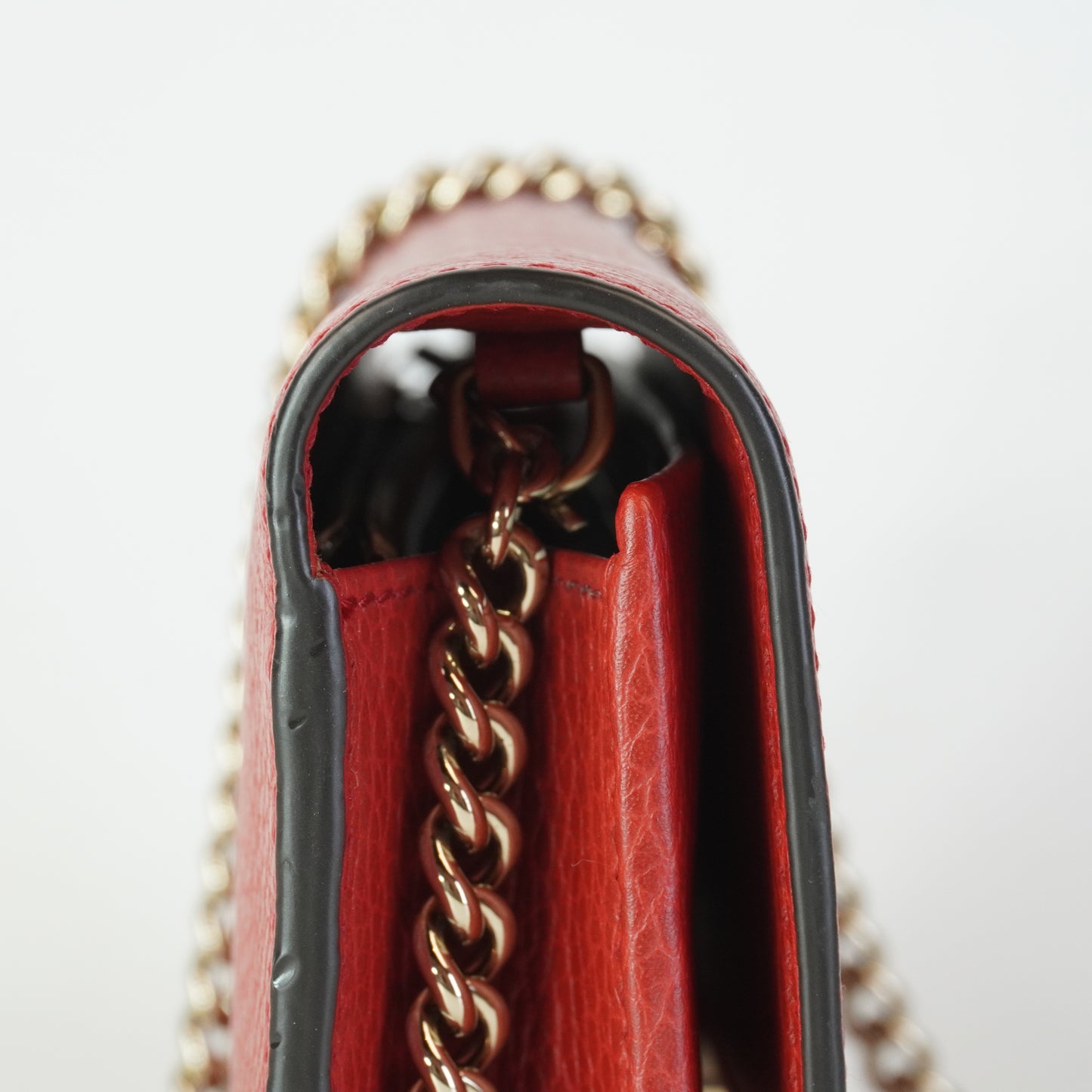 Gucci Interlocking G Wallet on Chain