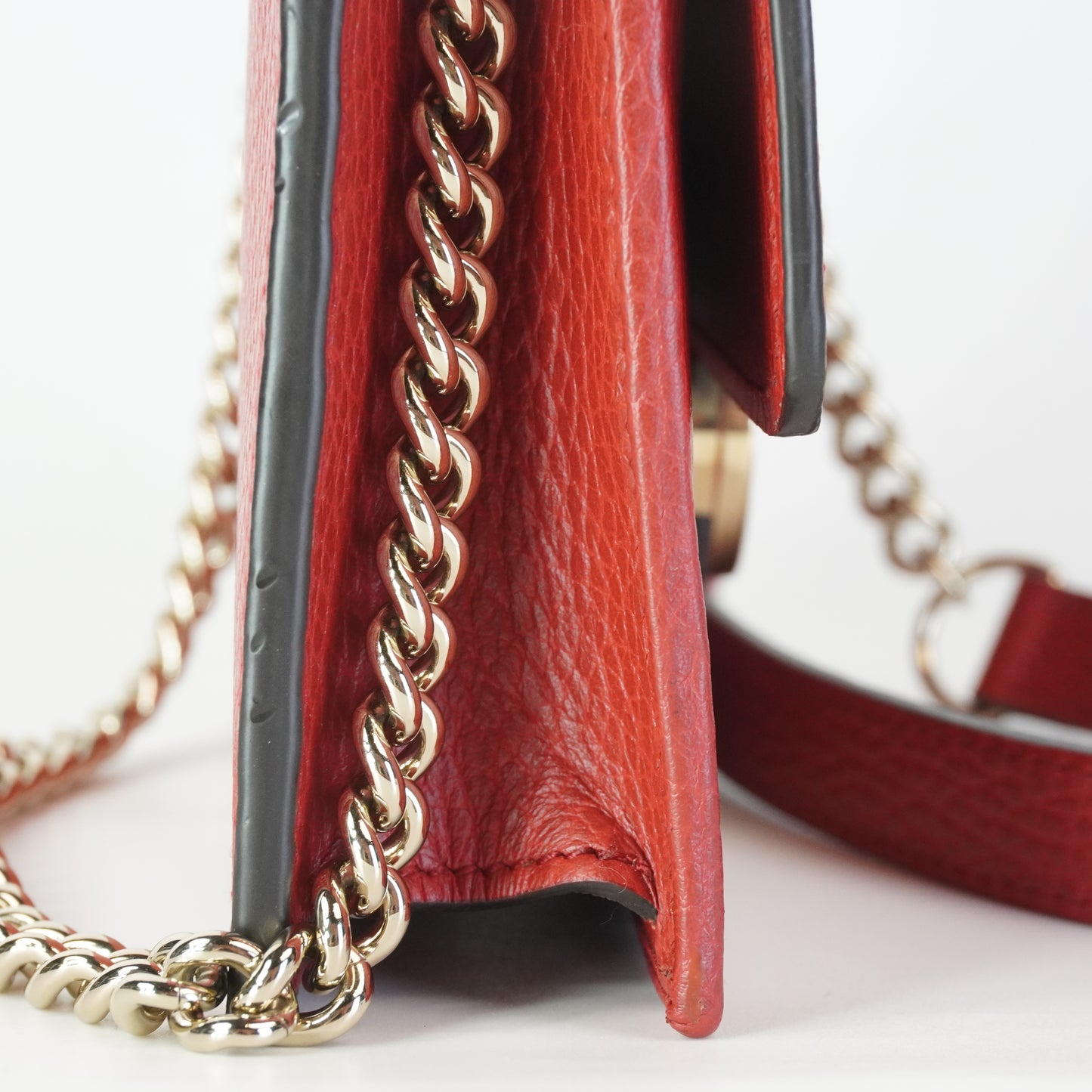 Gucci Interlocking G Wallet on Chain