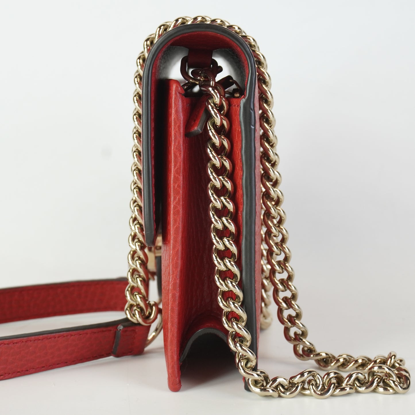 Gucci Interlocking G Wallet on Chain